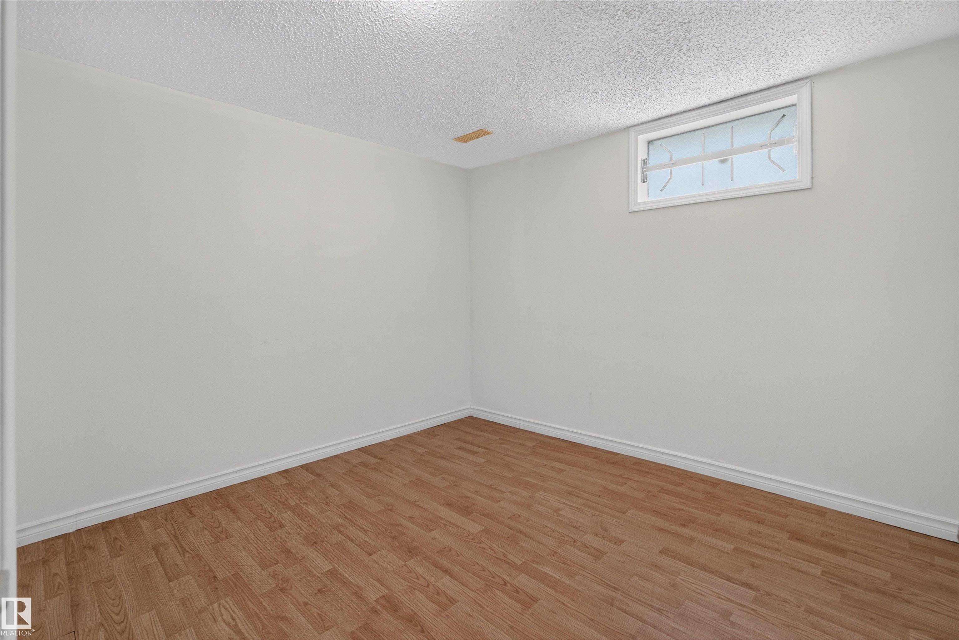 Photo 24 at 11549 82 Street NW, Parkdale, Edmonton