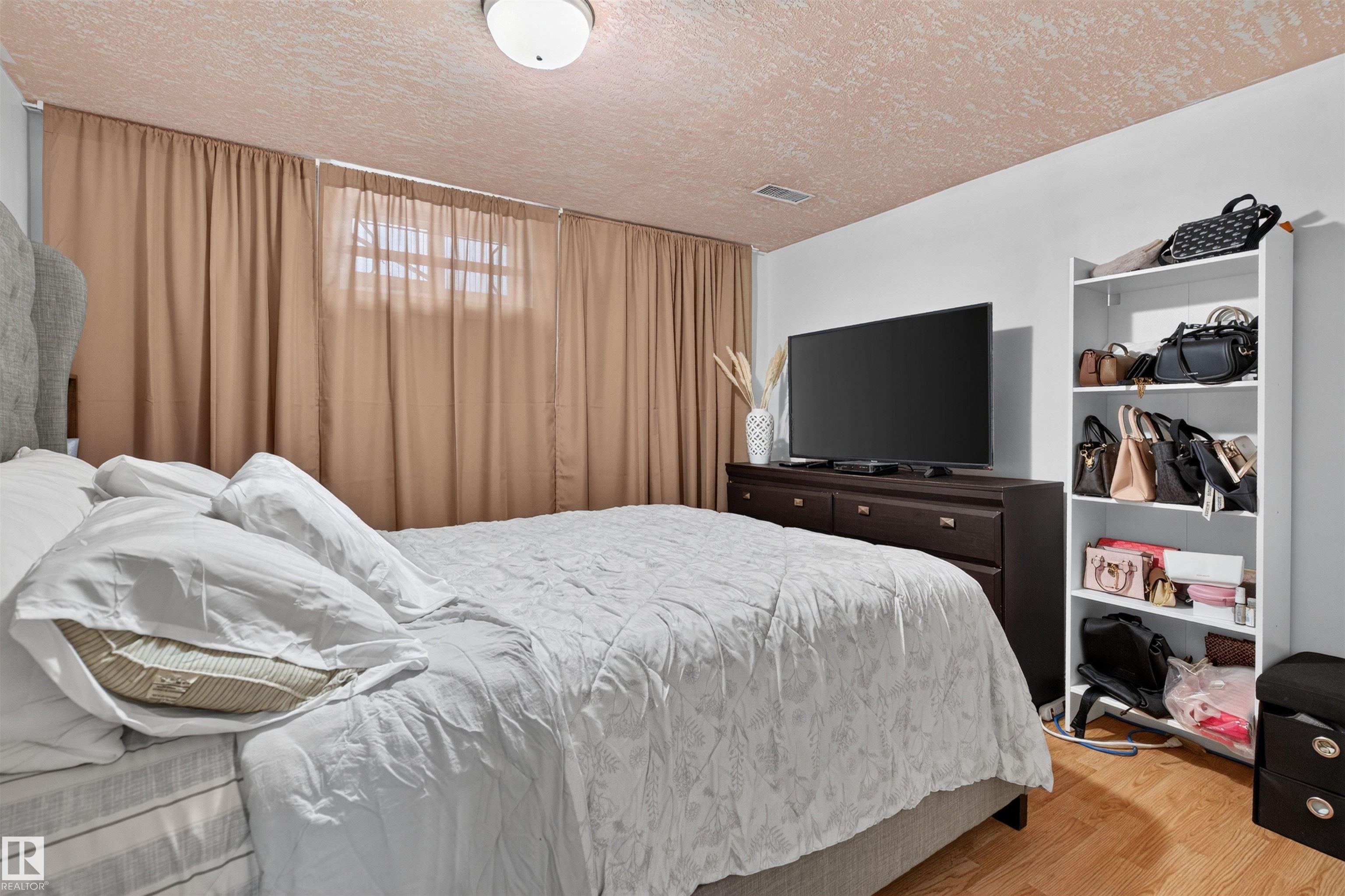Photo 25 at 11549 82 Street NW, Parkdale, Edmonton