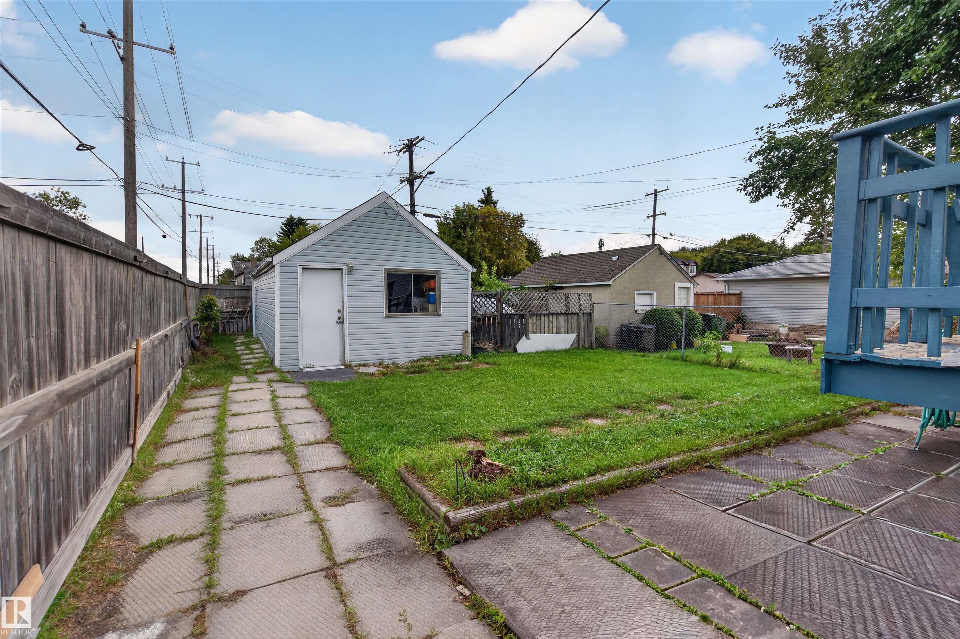 Photo 31 at 11549 82 Street NW, Parkdale, Edmonton