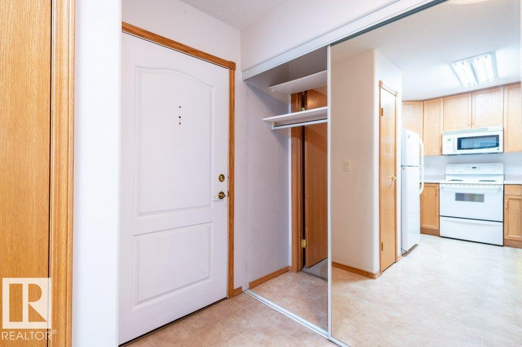 Photo 11 at 203 - 8912 156 Street NW, Meadowlark Park, Edmonton