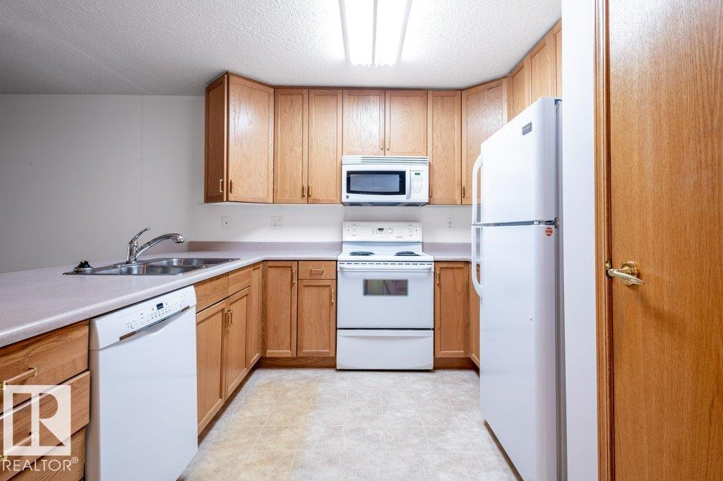 Photo 15 at 203 - 8912 156 Street NW, Meadowlark Park, Edmonton