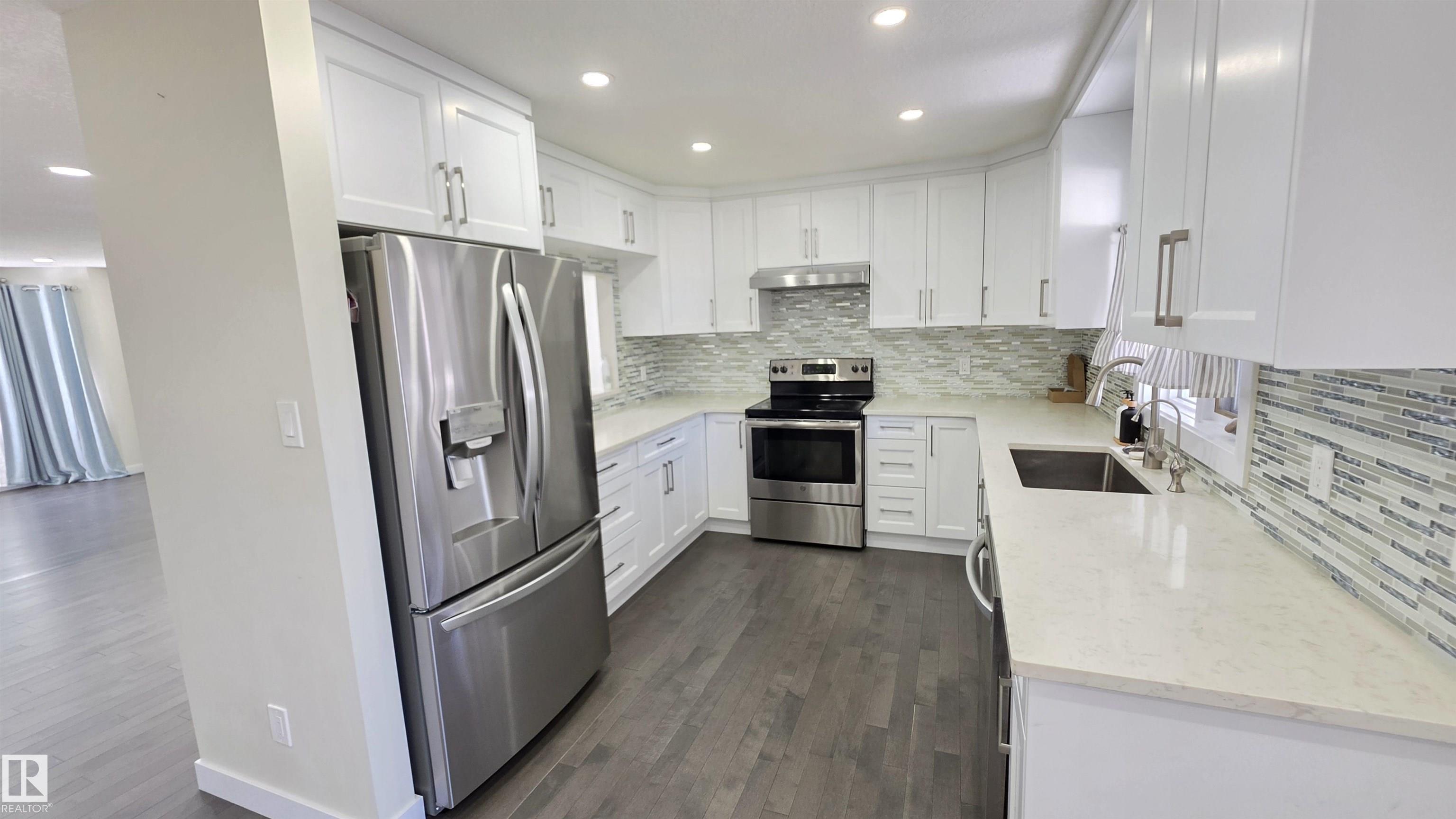Photo 6 at 9426 150 Street NW, Sherwood, Edmonton
