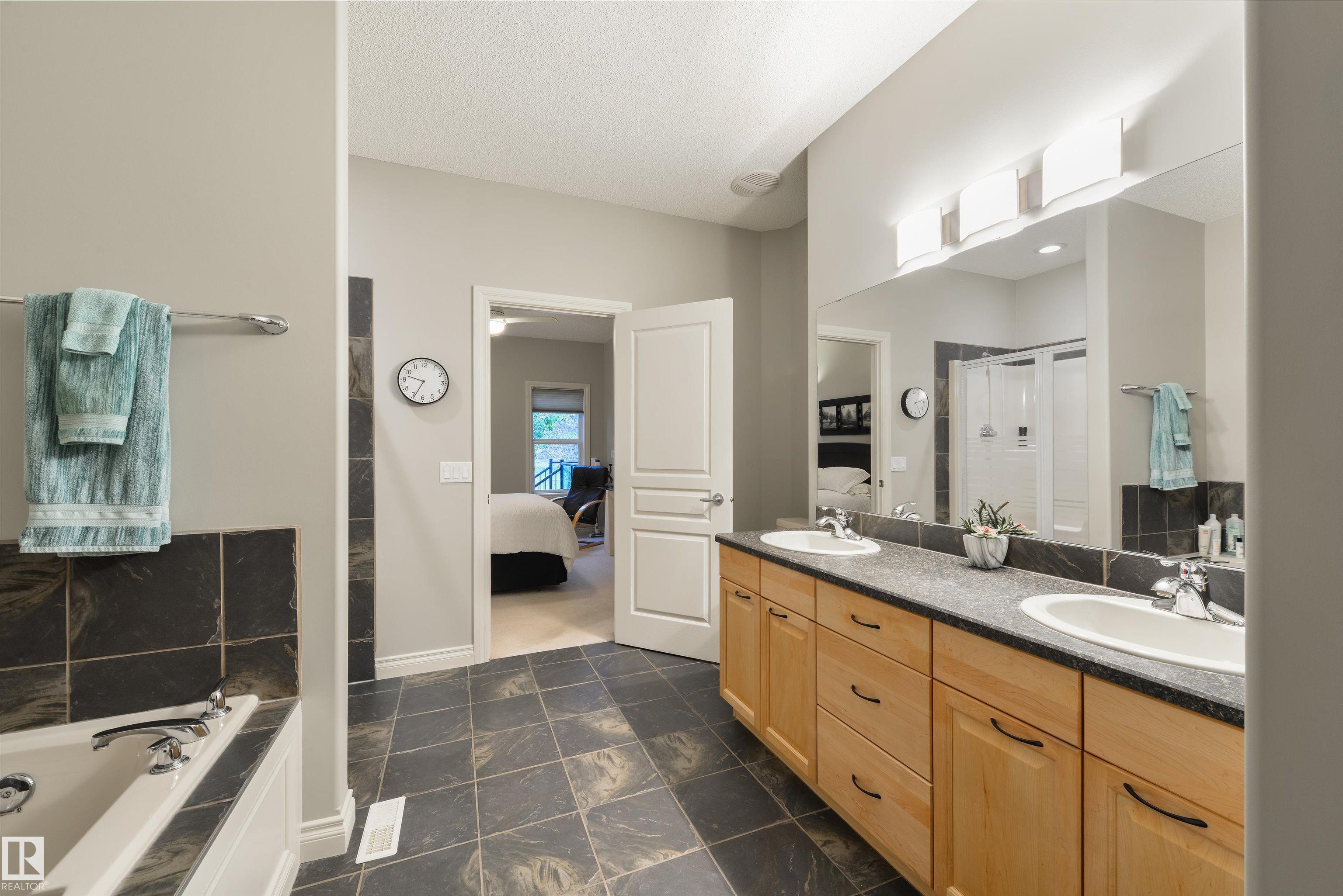 Photo 15 at 16 Longview Close, Linkside, Spruce Grove