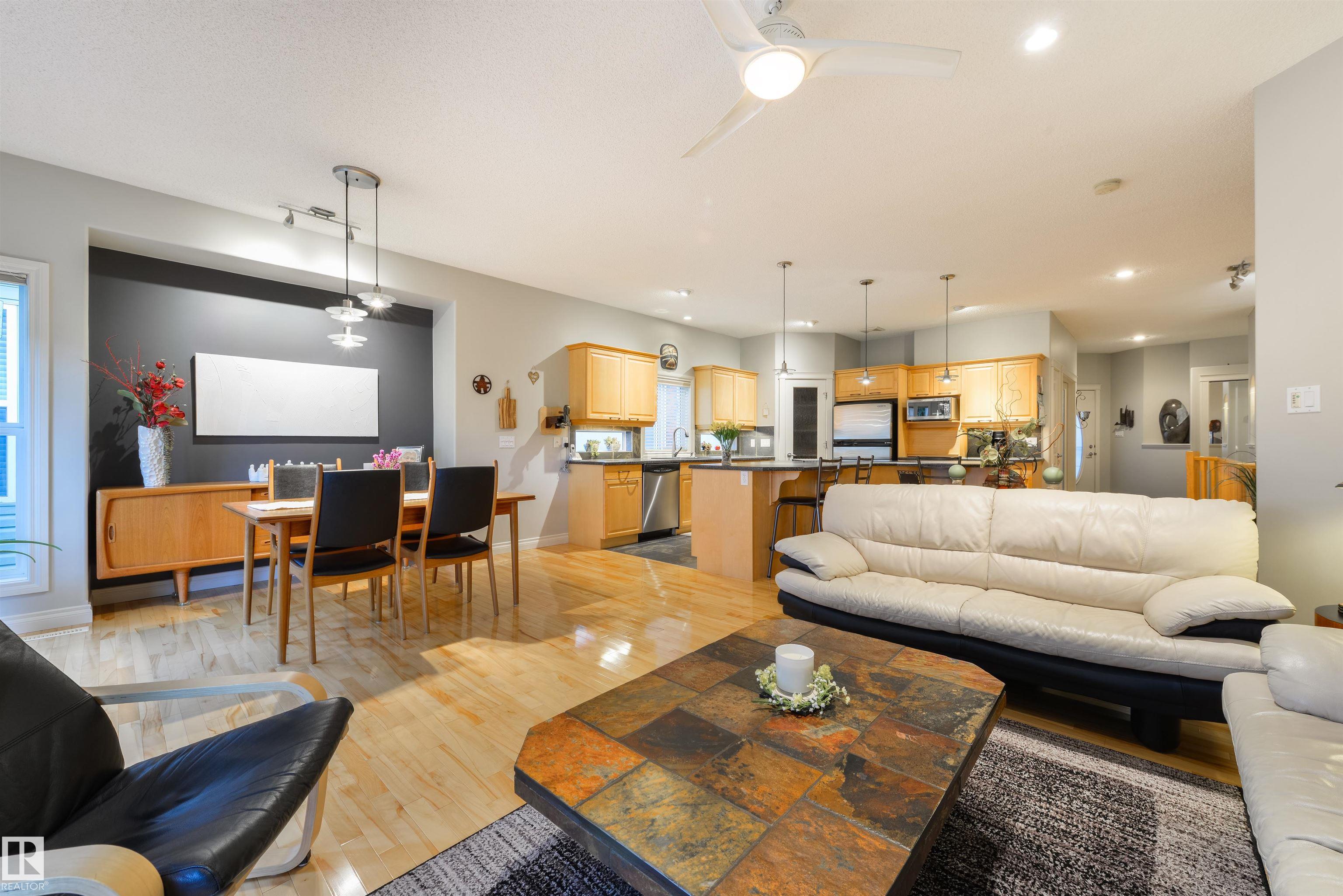 Photo 9 at 16 Longview Close, Linkside, Spruce Grove