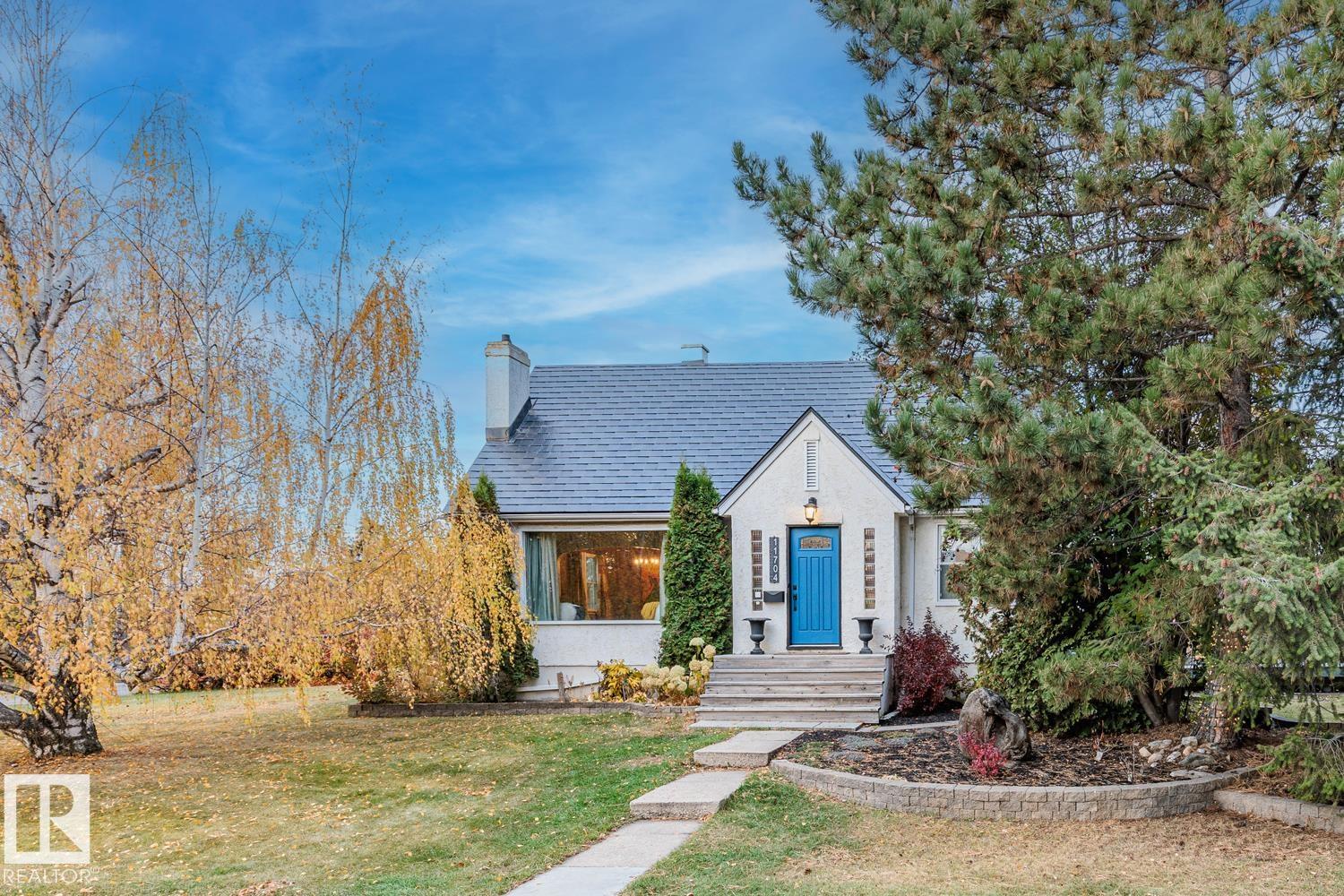 Photo 2 at 11704 110a Avenue NW, Queen Mary Park, Edmonton