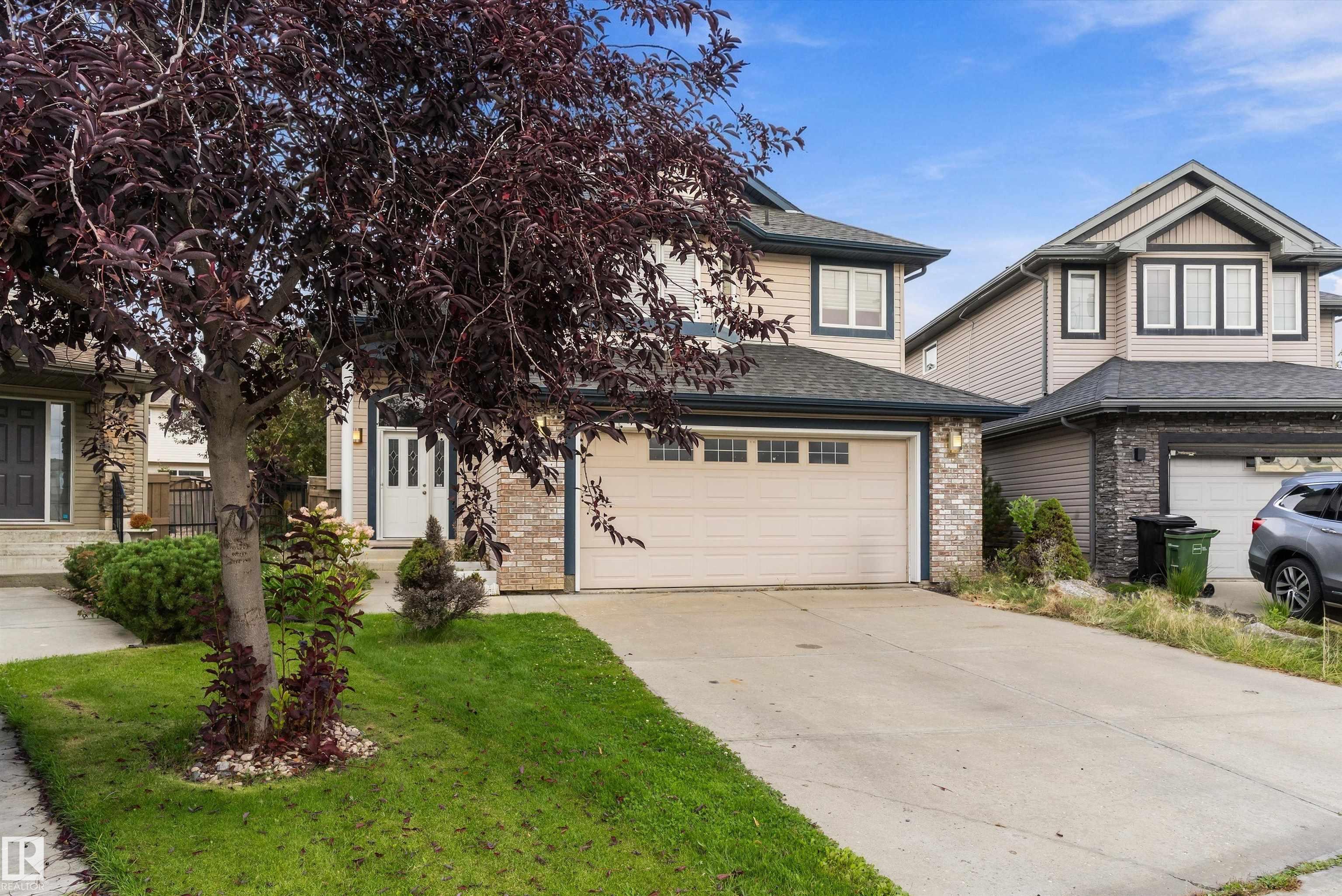Photo 2 at 8218 Shaske Place NW, South Terwillegar, Edmonton