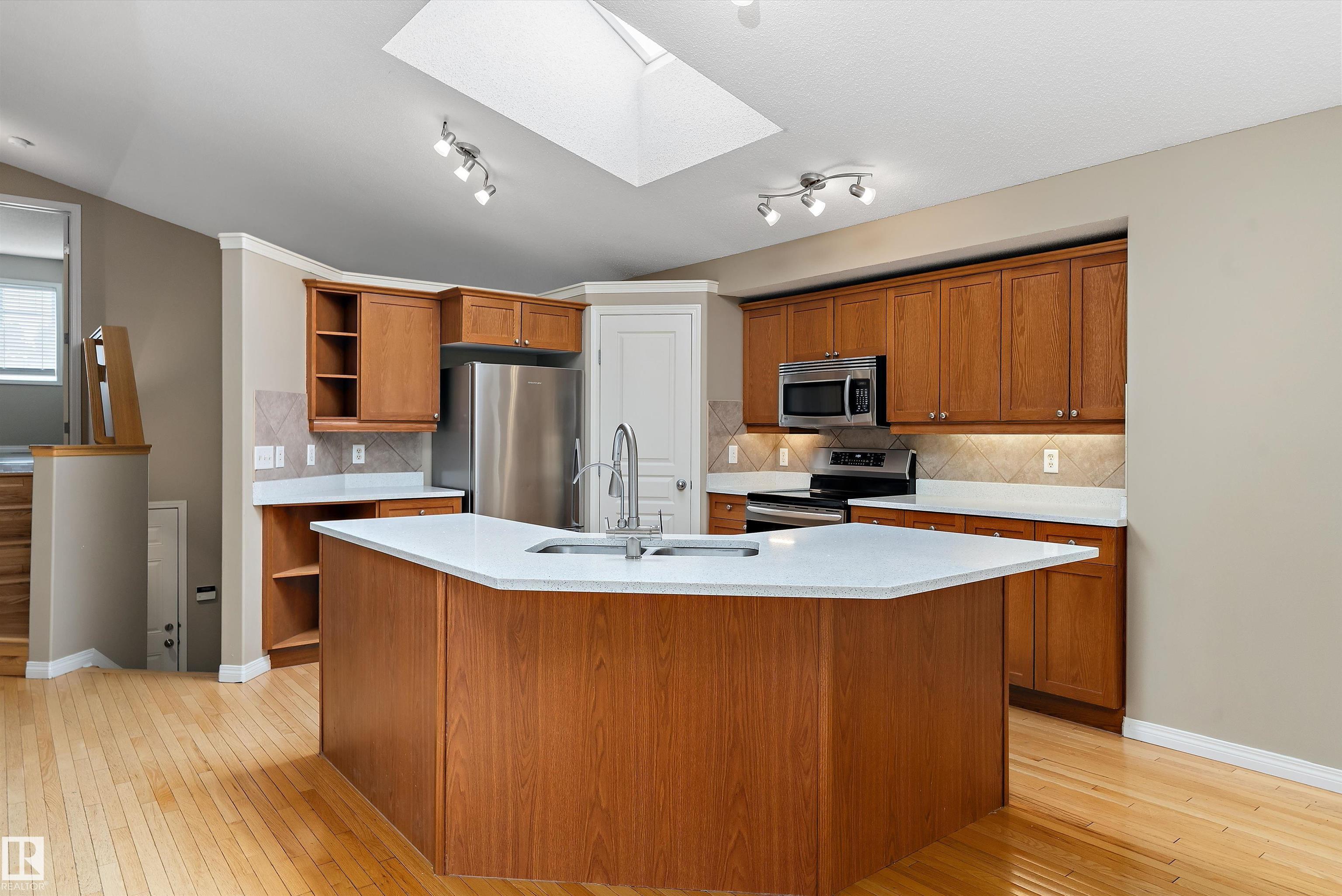 Photo 9 at 8218 Shaske Place NW, South Terwillegar, Edmonton