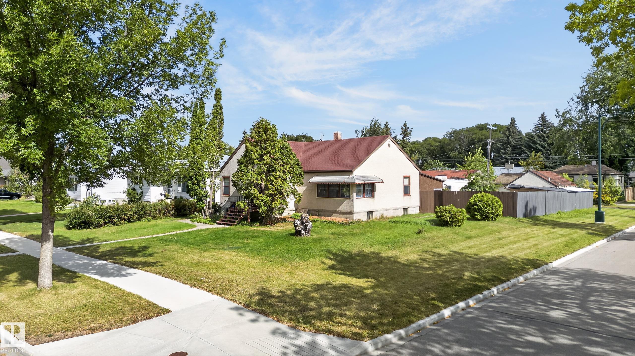 12309 80 Street NW, Elmwood Park, Edmonton 2