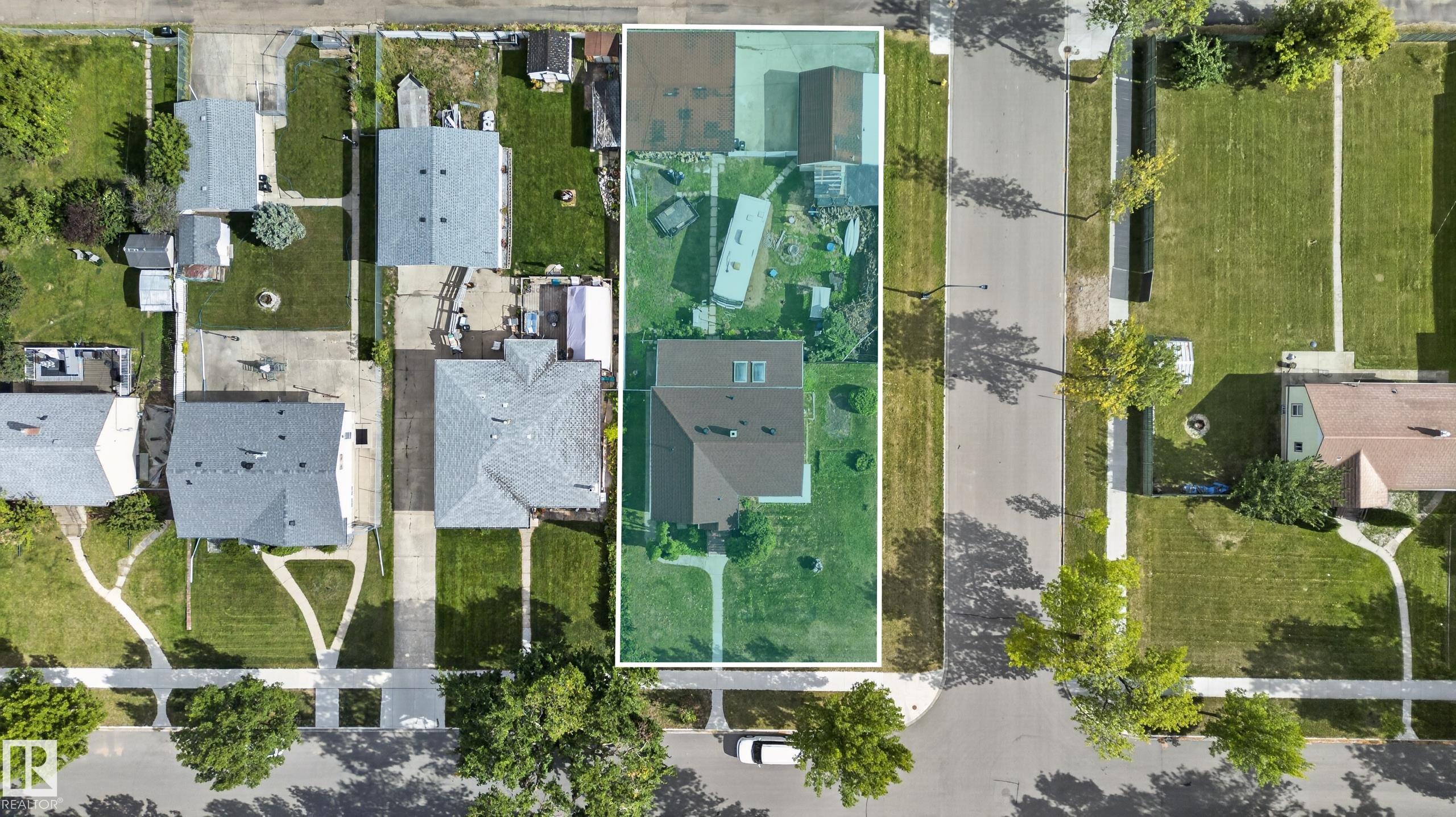 Photo 4 at 12309 80 Street NW, Elmwood Park, Edmonton