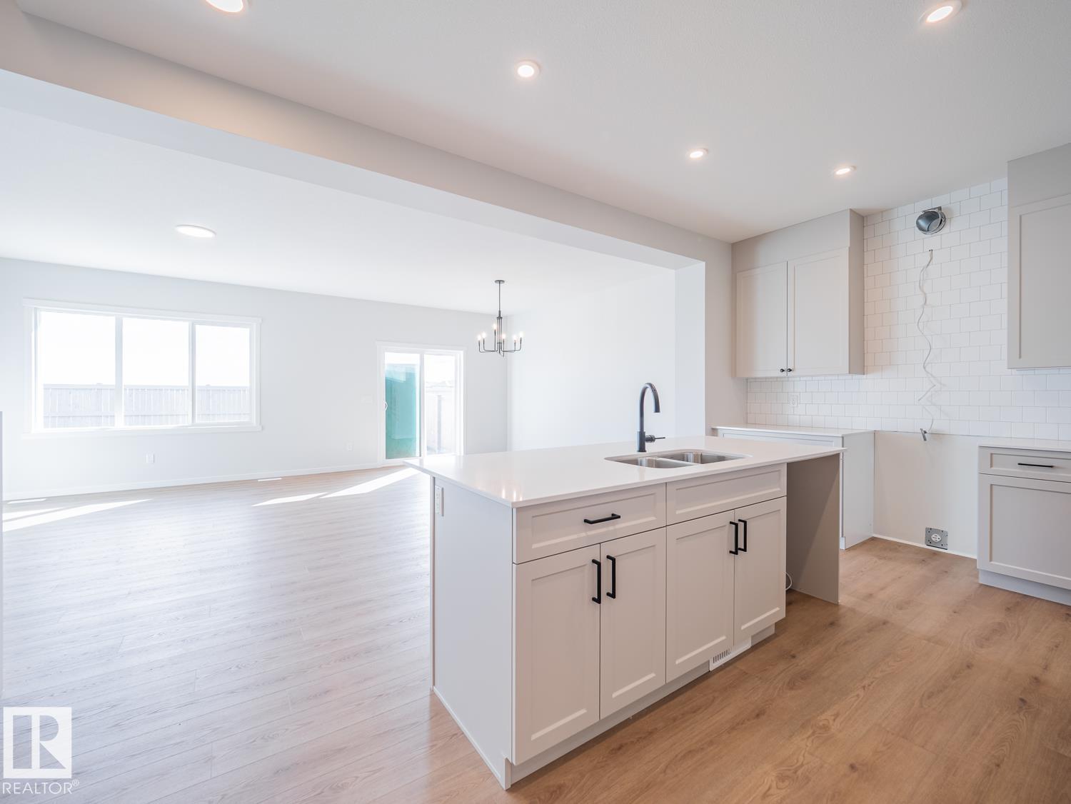 Photo 10 at 8921 223a Street NW, Rosenthal, Edmonton