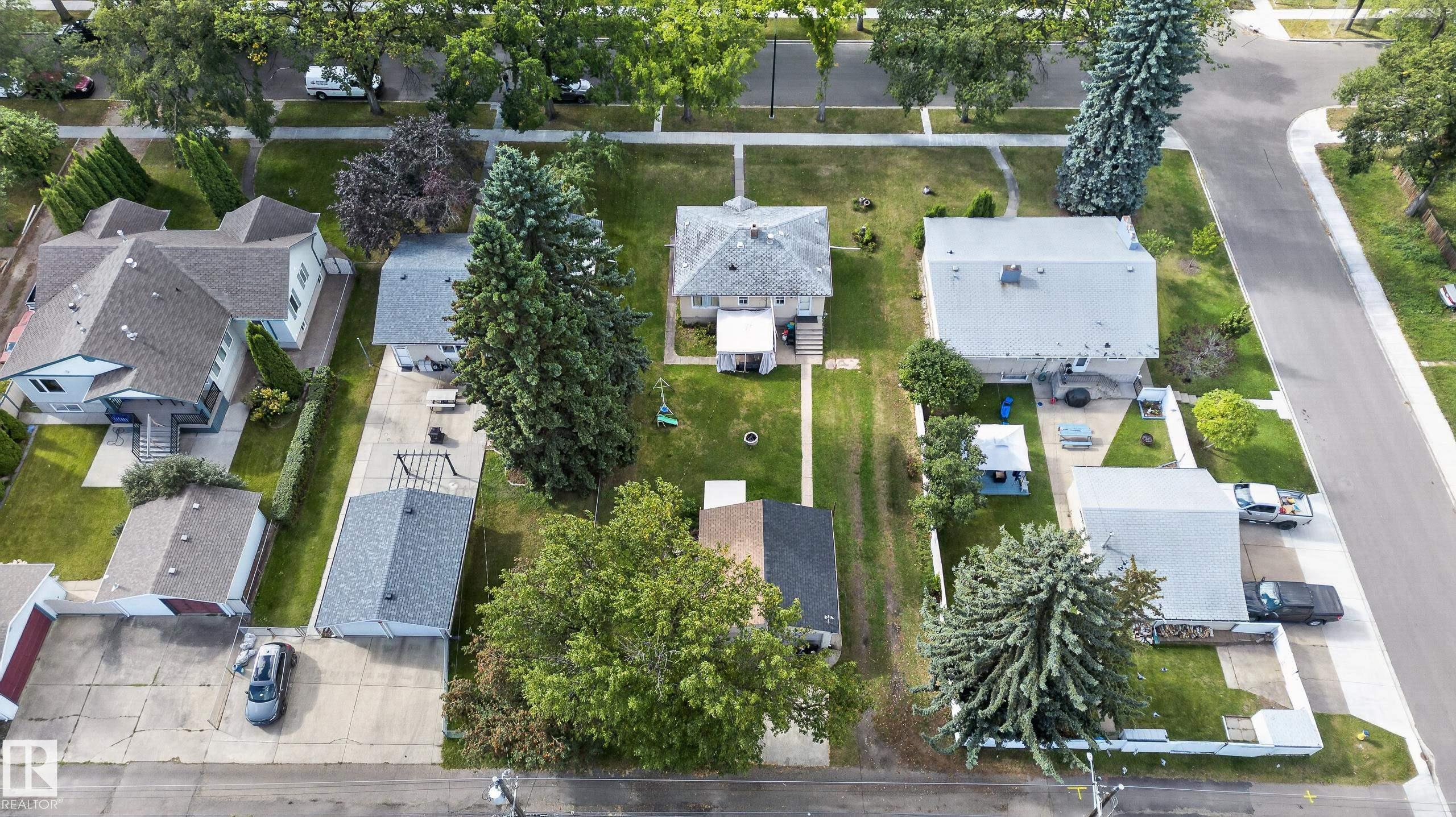 Photo 14 at 12345 79 Street NW, Elmwood Park, Edmonton