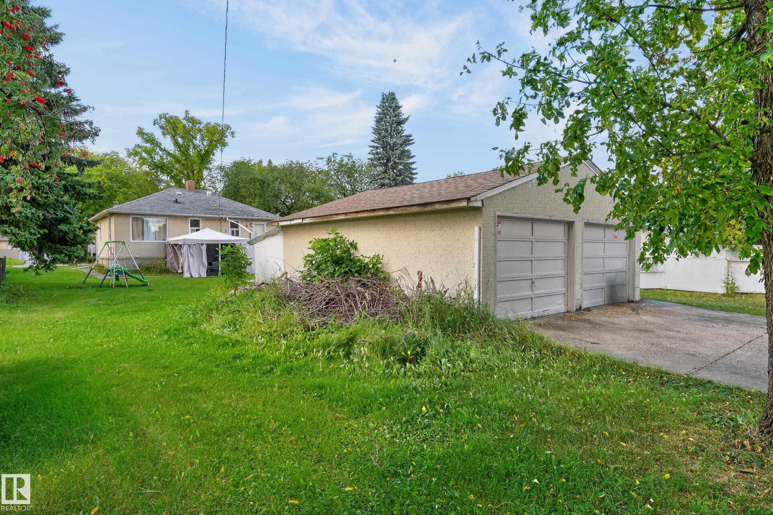 Photo 6 at 12345 79 Street NW, Elmwood Park, Edmonton