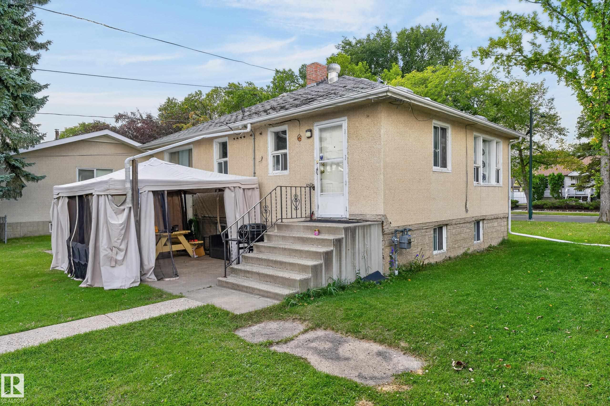 Photo 10 at 12345 79 Street NW, Elmwood Park, Edmonton