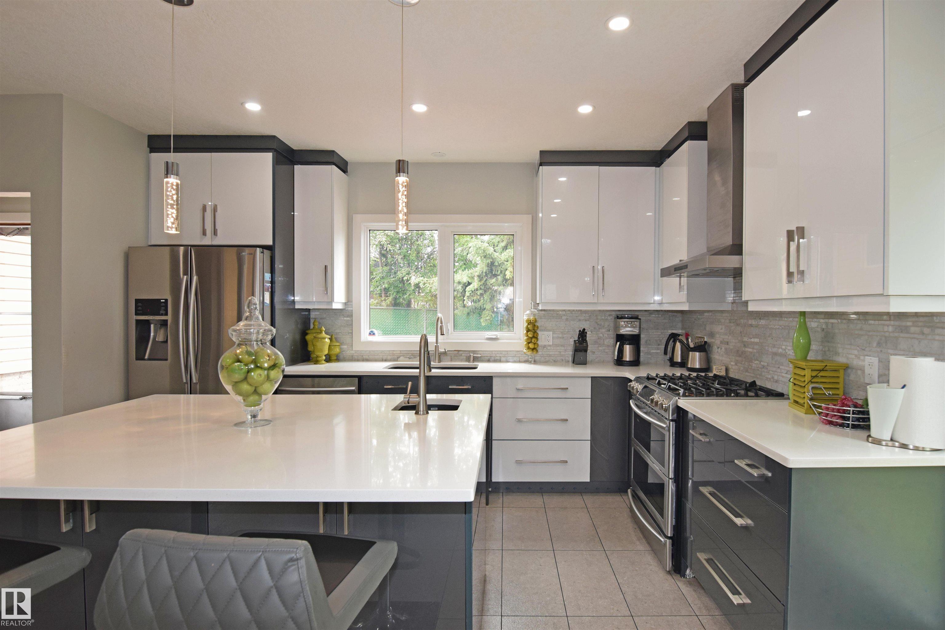 Photo 8 at 9657 68a Street NW, Ottewell, Edmonton