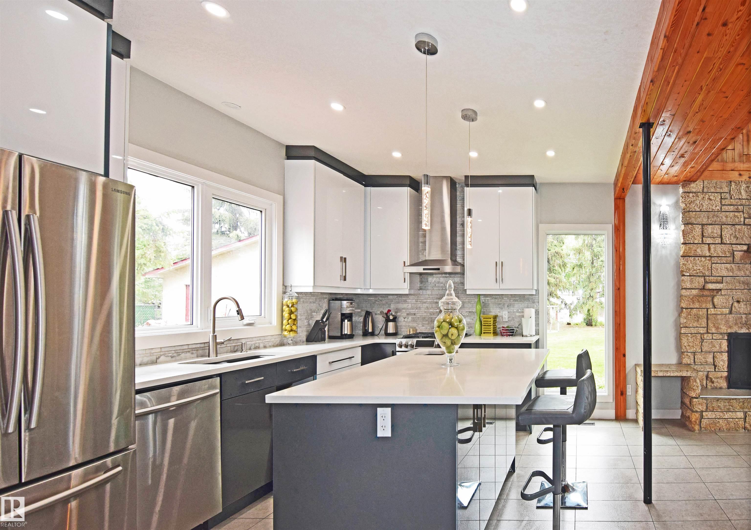 Photo 9 at 9657 68a Street NW, Ottewell, Edmonton