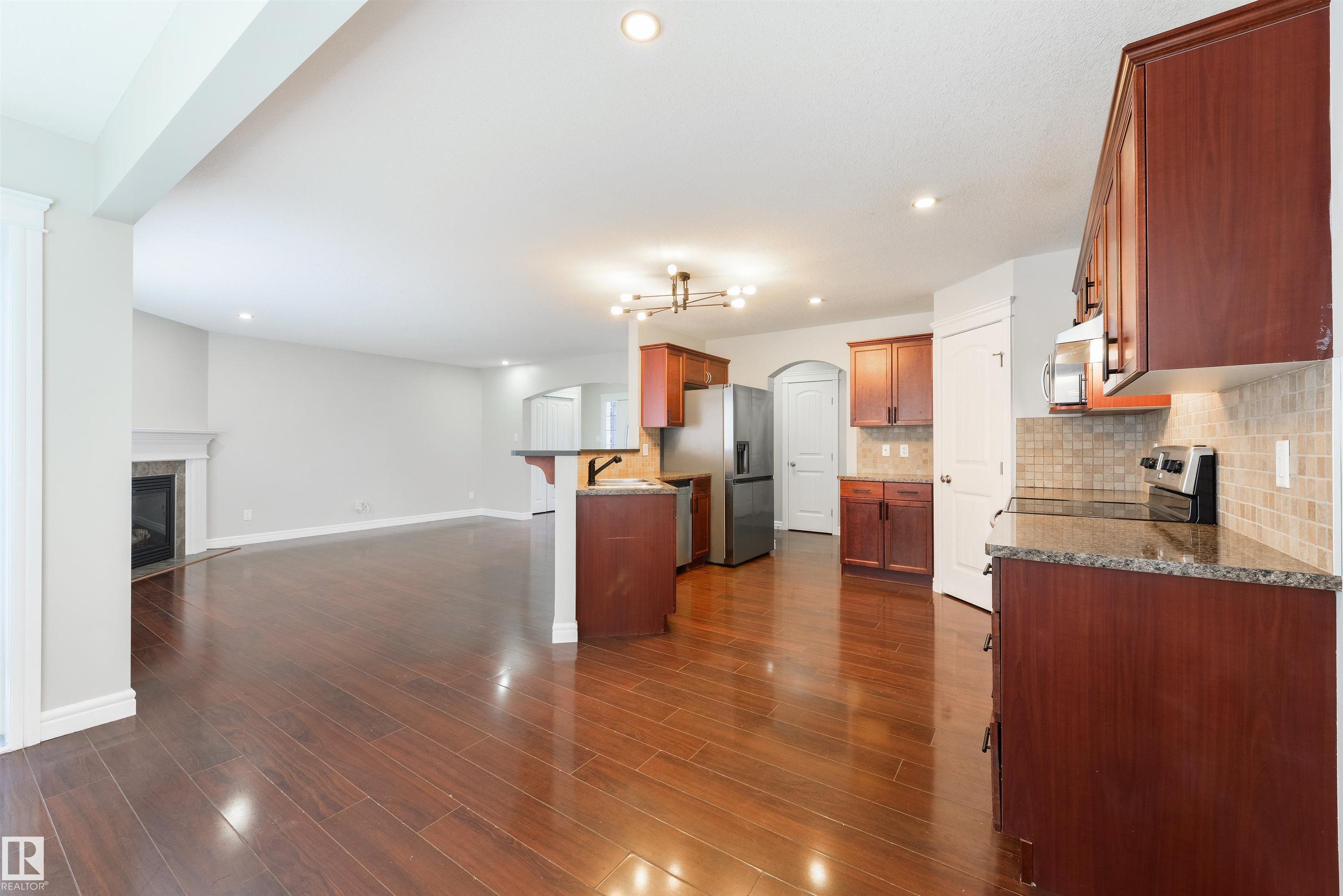 Photo 13 at 28 Havenwood Court, Heatherglen, Spruce Grove