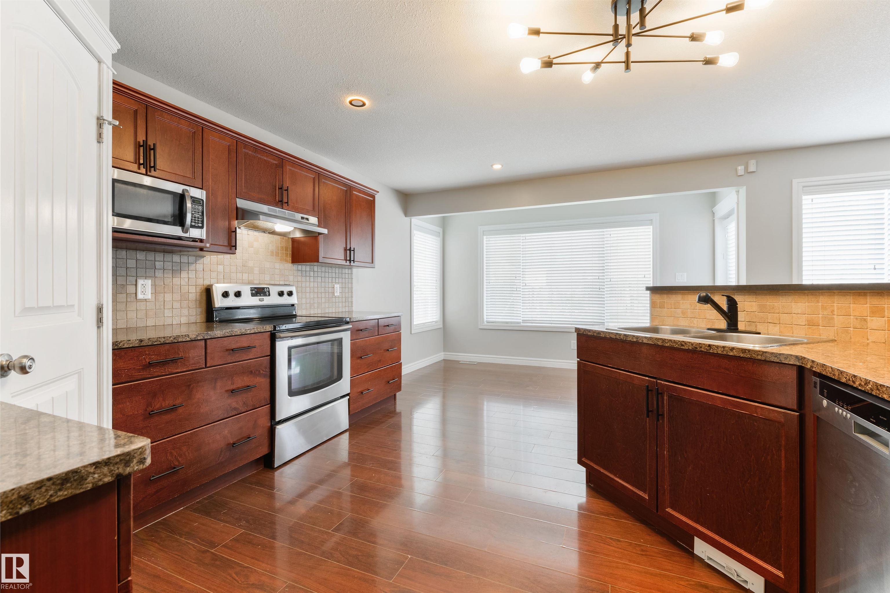 Photo 17 at 28 Havenwood Court, Heatherglen, Spruce Grove