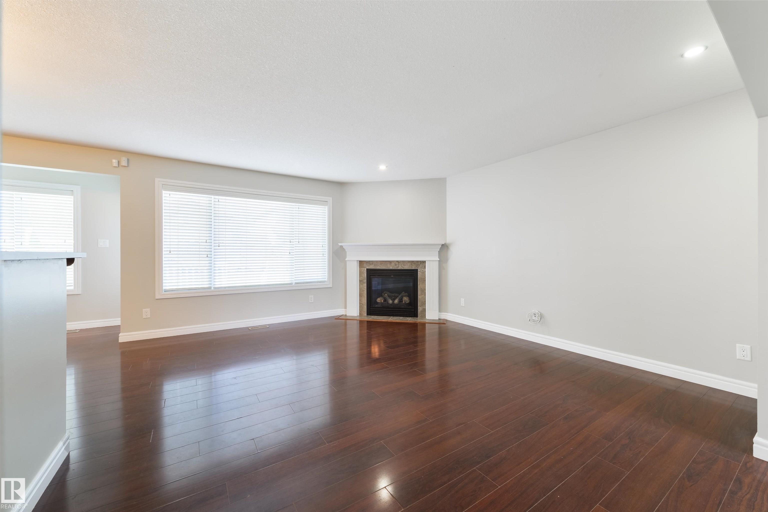 Photo 5 at 28 Havenwood Court, Heatherglen, Spruce Grove