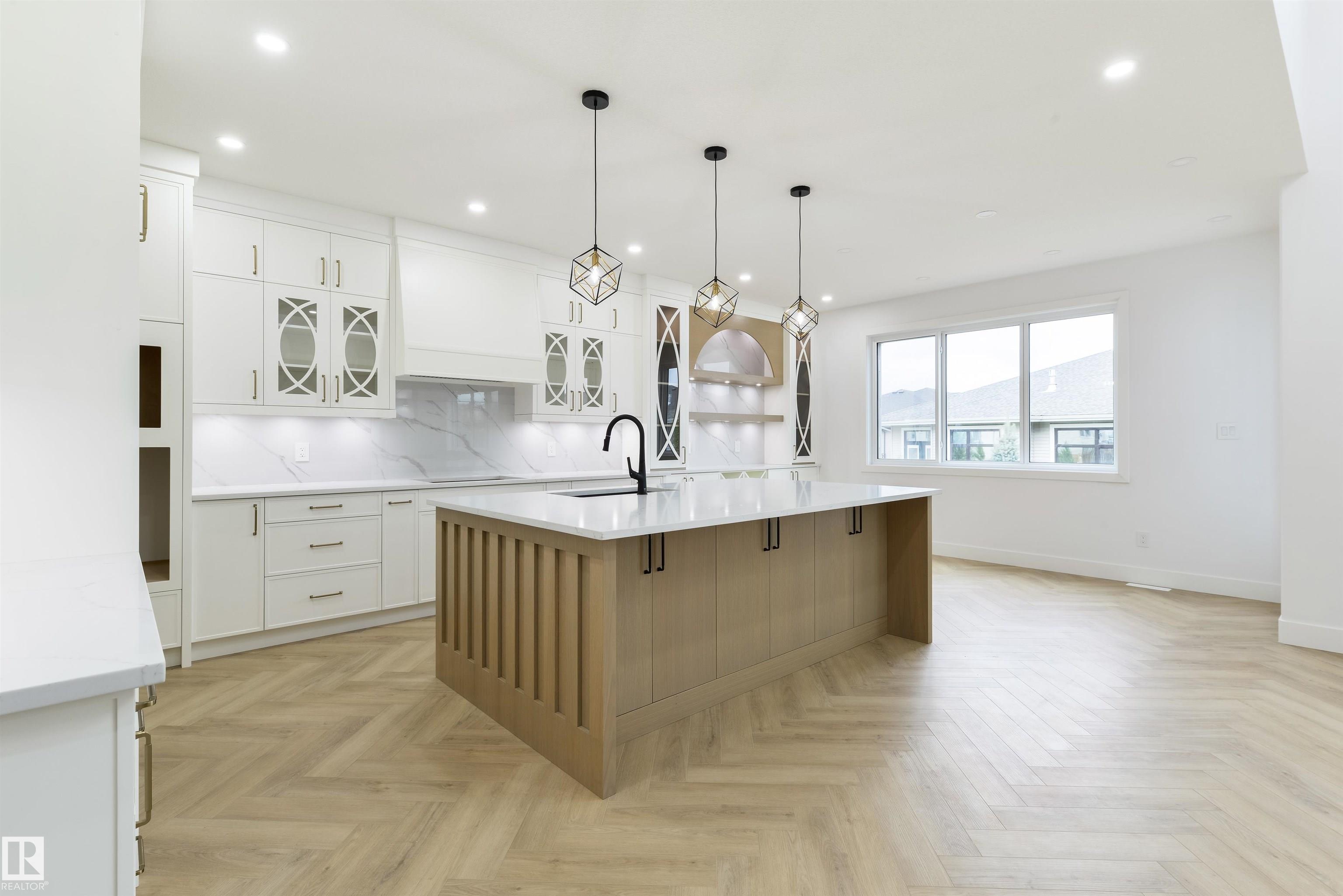 Photo 3 at 34 Avonlea Way, Aspen Glen, Spruce Grove