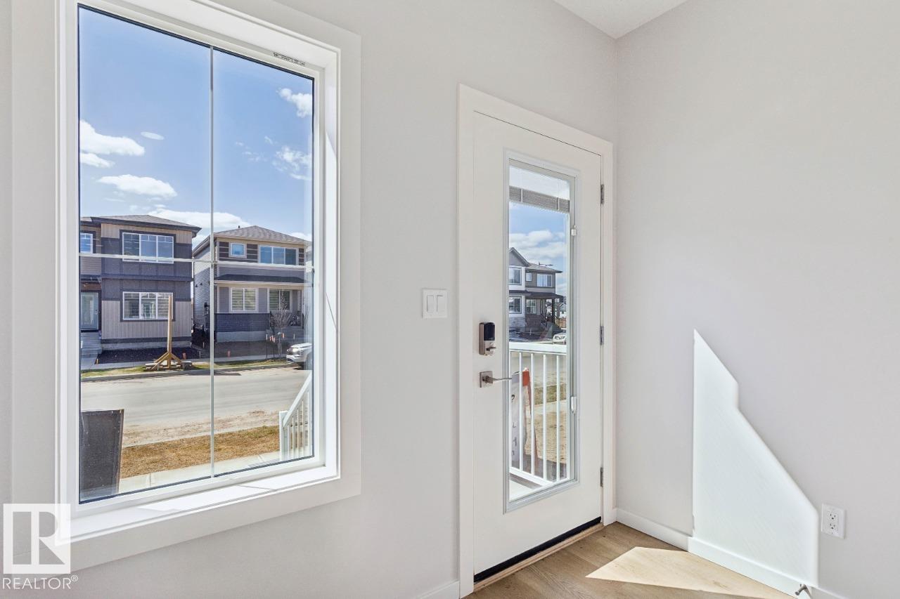 Photo 3 at 319 Edgemont Drive NW, Edgemont, Edmonton