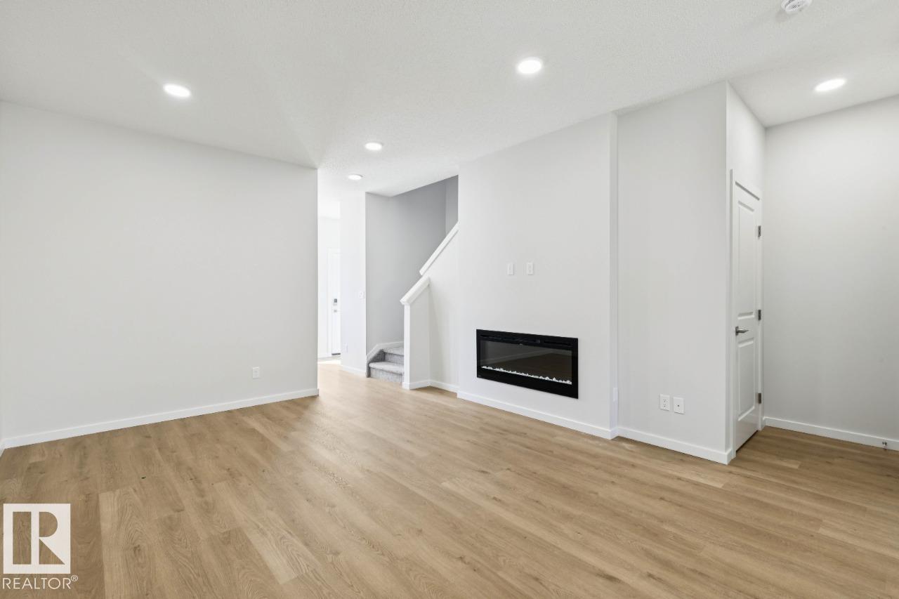 Photo 7 at 319 Edgemont Drive NW, Edgemont, Edmonton