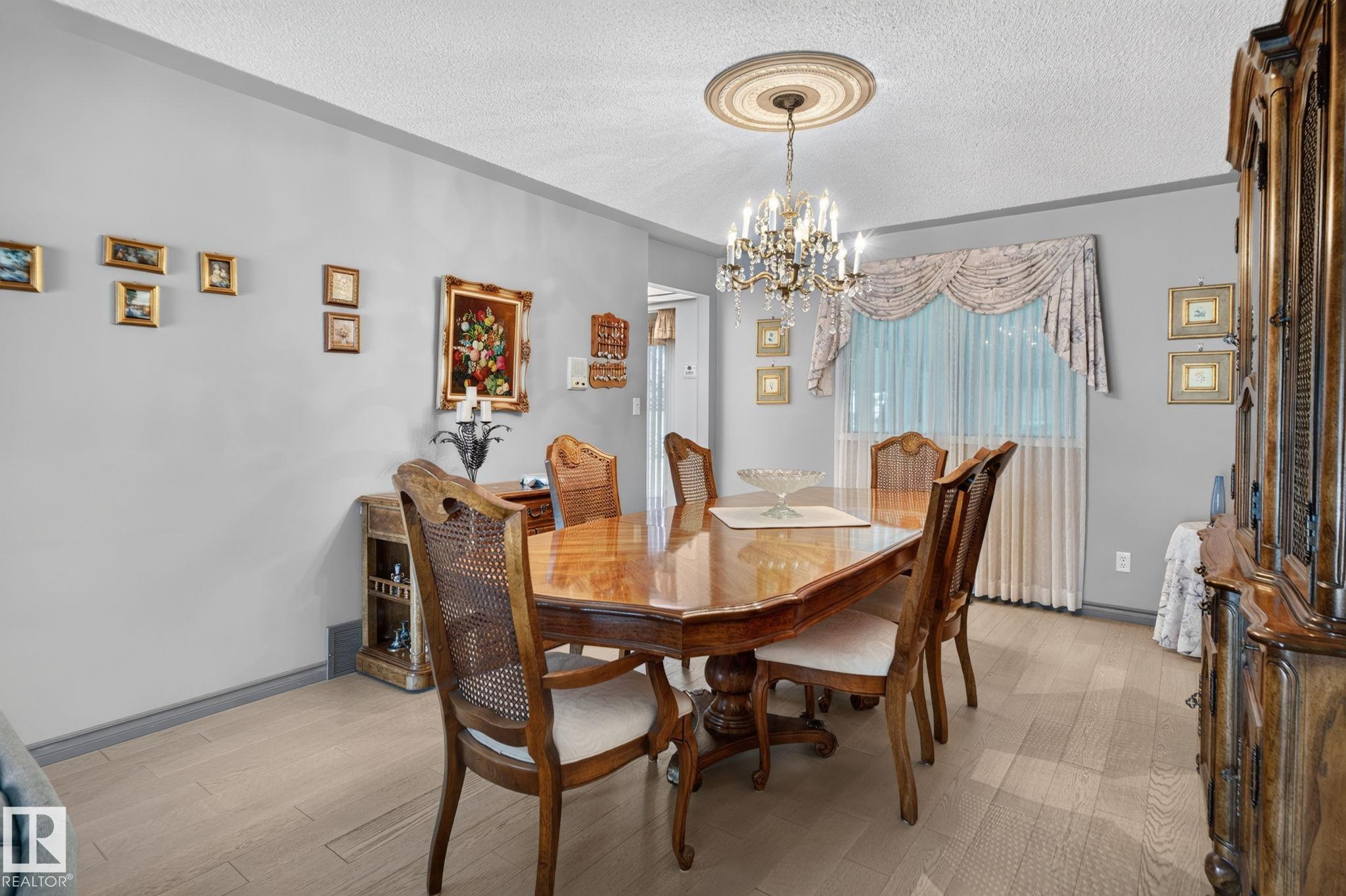 Photo 11 at 18132 78 Avenue NW, Lymburn, Edmonton