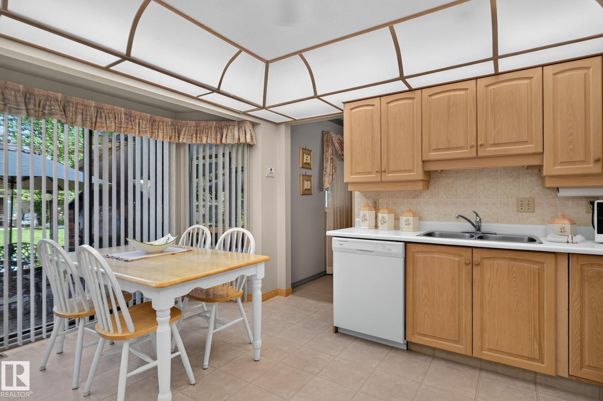 Photo 15 at 18132 78 Avenue NW, Lymburn, Edmonton