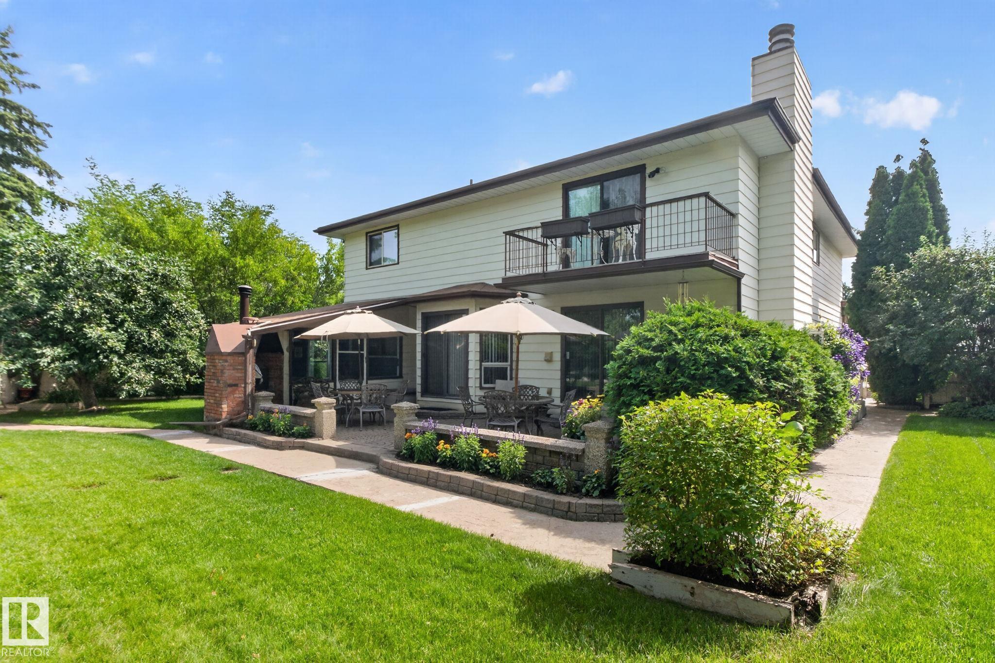 Photo 4 at 18132 78 Avenue NW, Lymburn, Edmonton