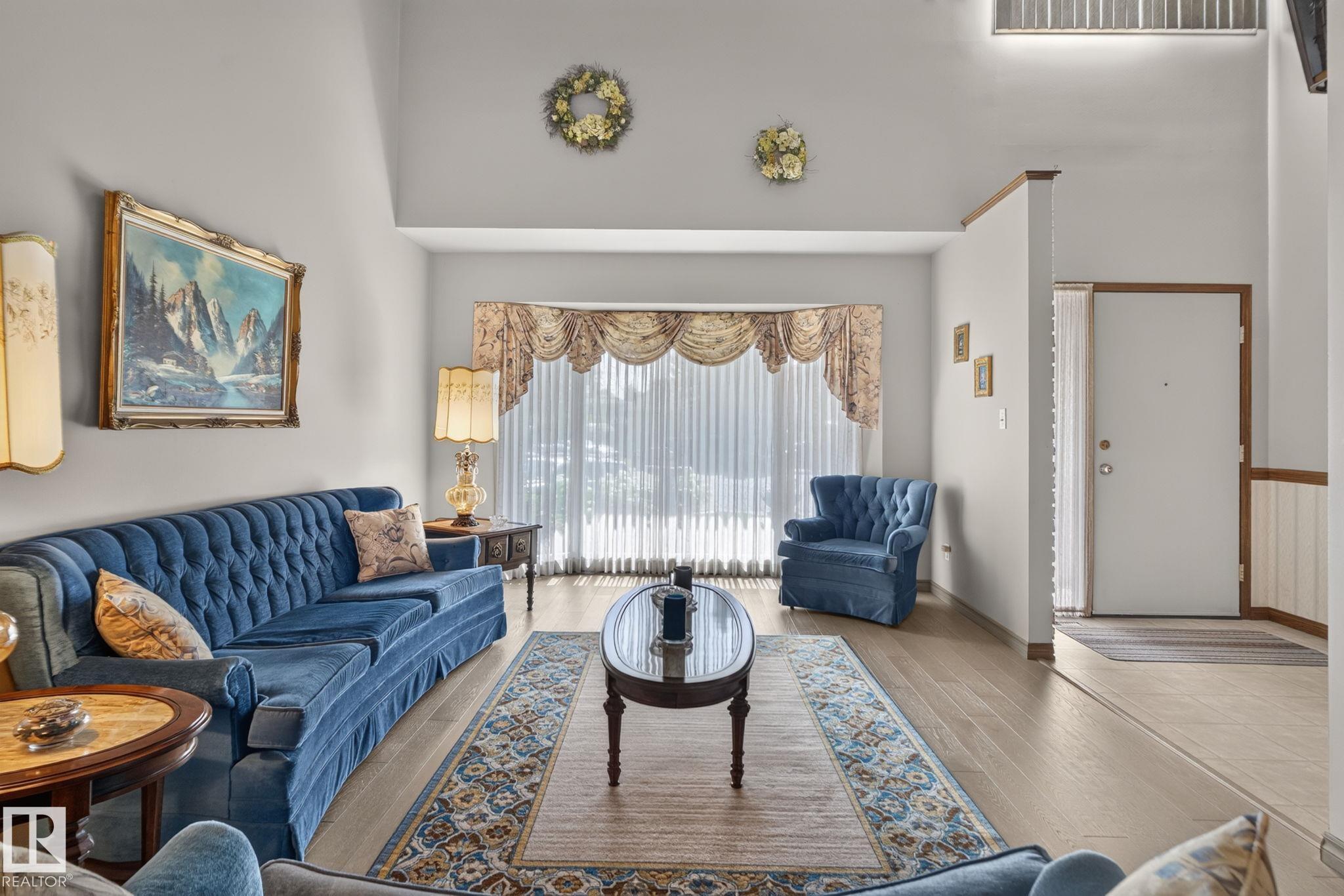 Photo 9 at 18132 78 Avenue NW, Lymburn, Edmonton