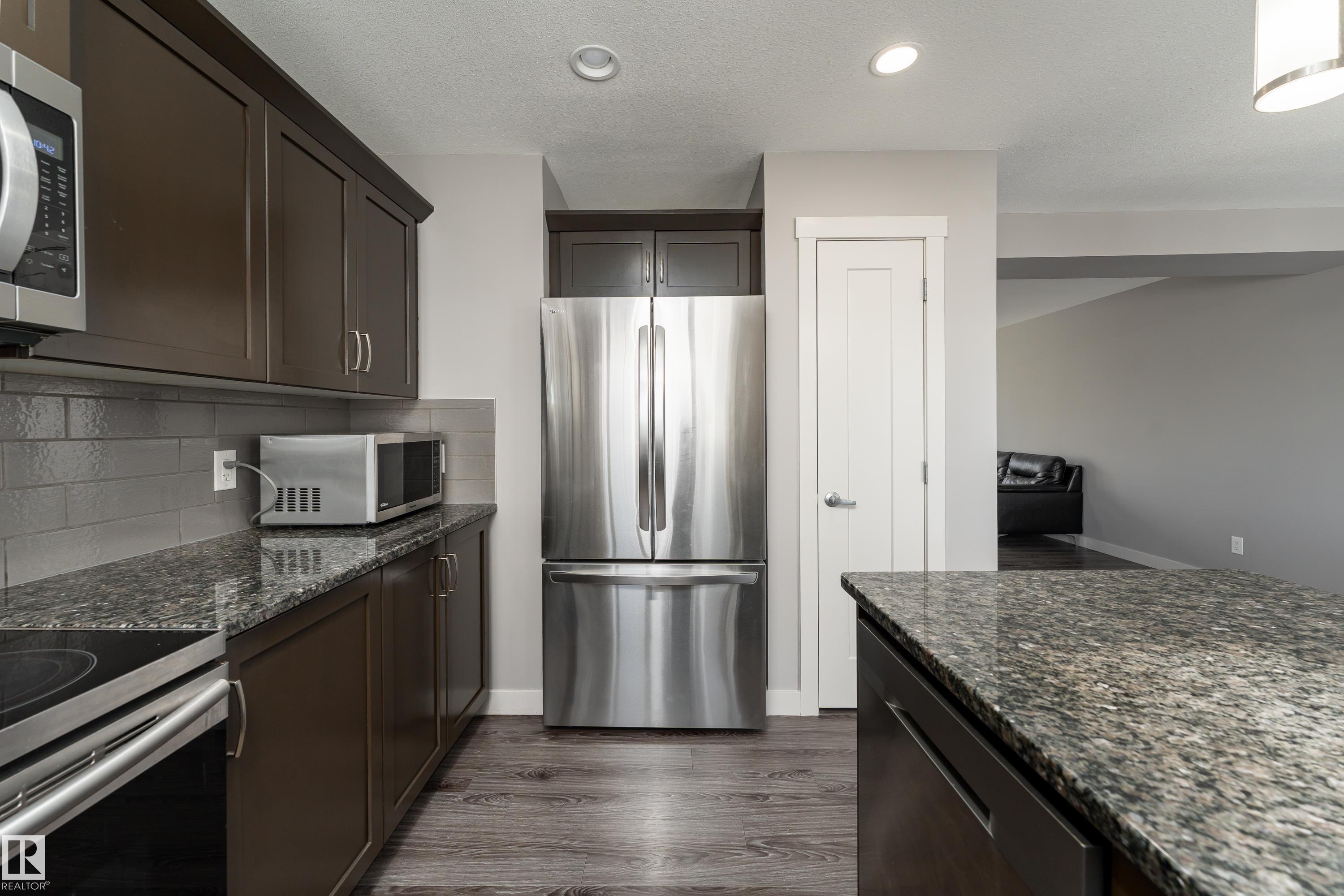 Photo 7 at 1 - 4205 30 Street NW, Larkspur, Edmonton