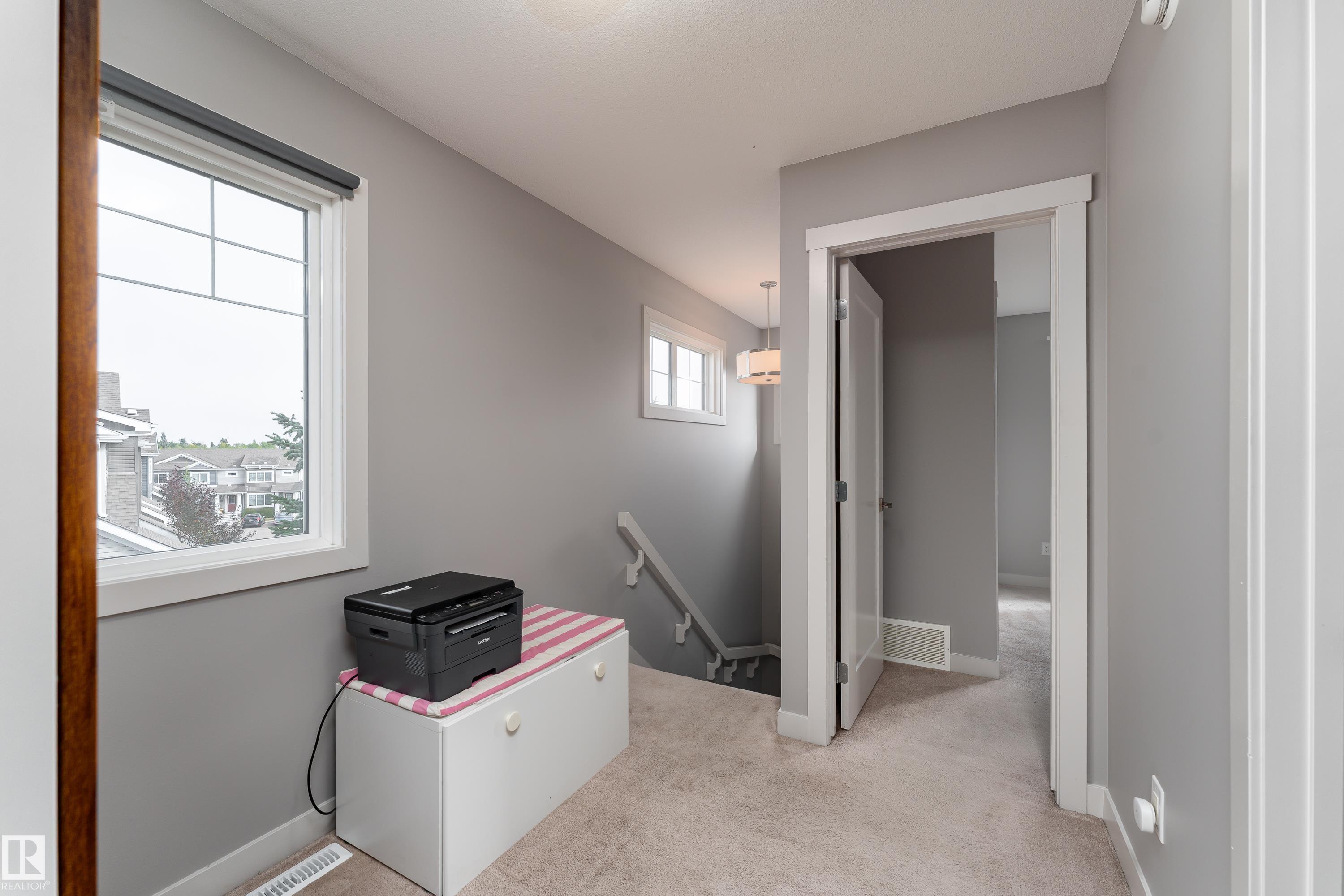 Photo 10 at 1 - 4205 30 Street NW, Larkspur, Edmonton