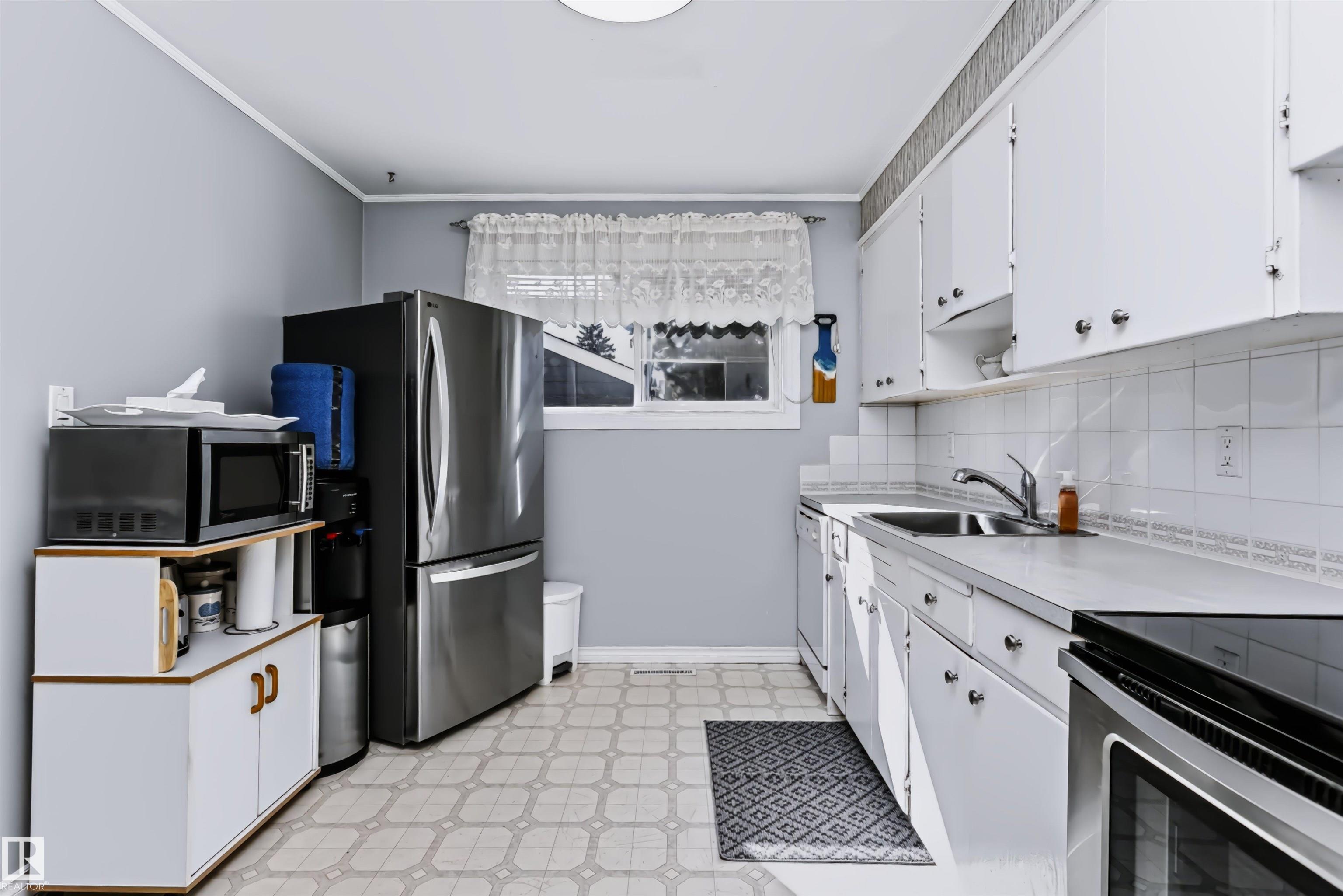 Photo 20 at 13503 135 Avenue NW, Wellington, Edmonton