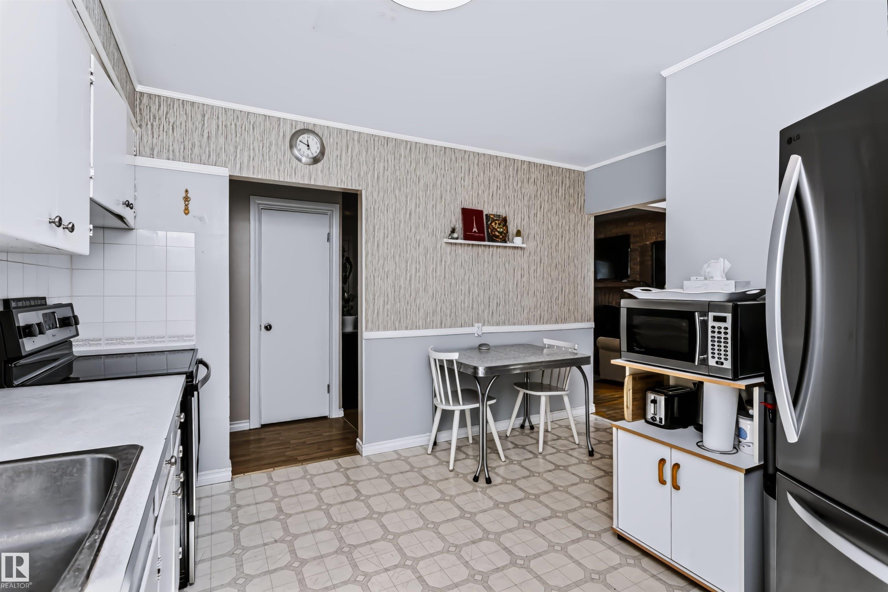 Photo 23 at 13503 135 Avenue NW, Wellington, Edmonton