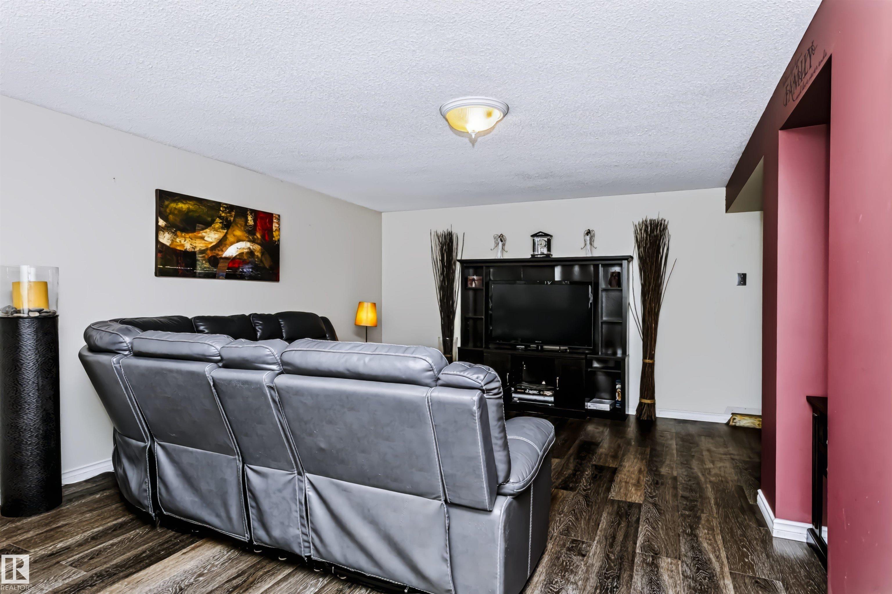 Photo 35 at 13503 135 Avenue NW, Wellington, Edmonton