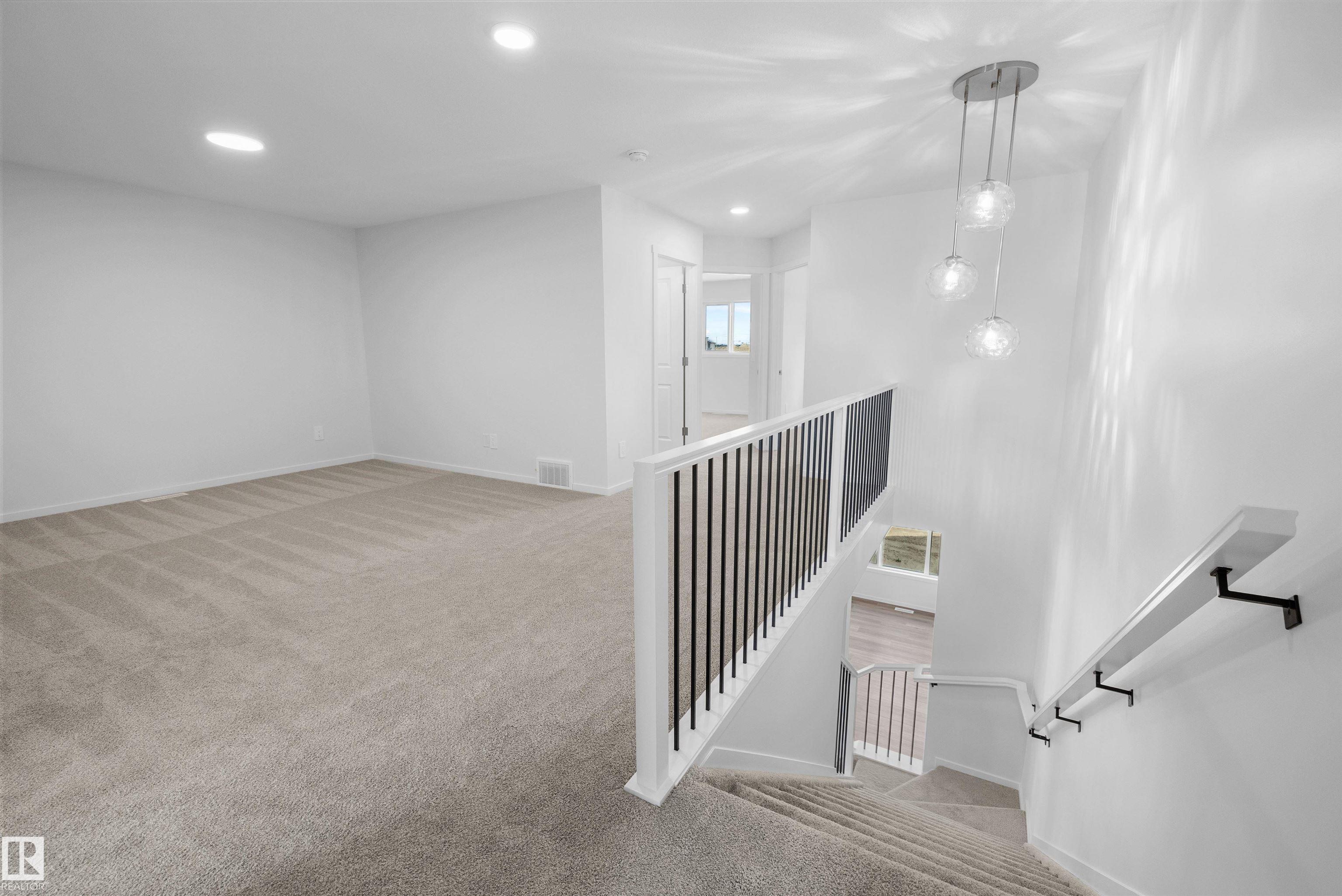 Photo 20 at 15744 7 Street NE, Quarry Ridge, Edmonton