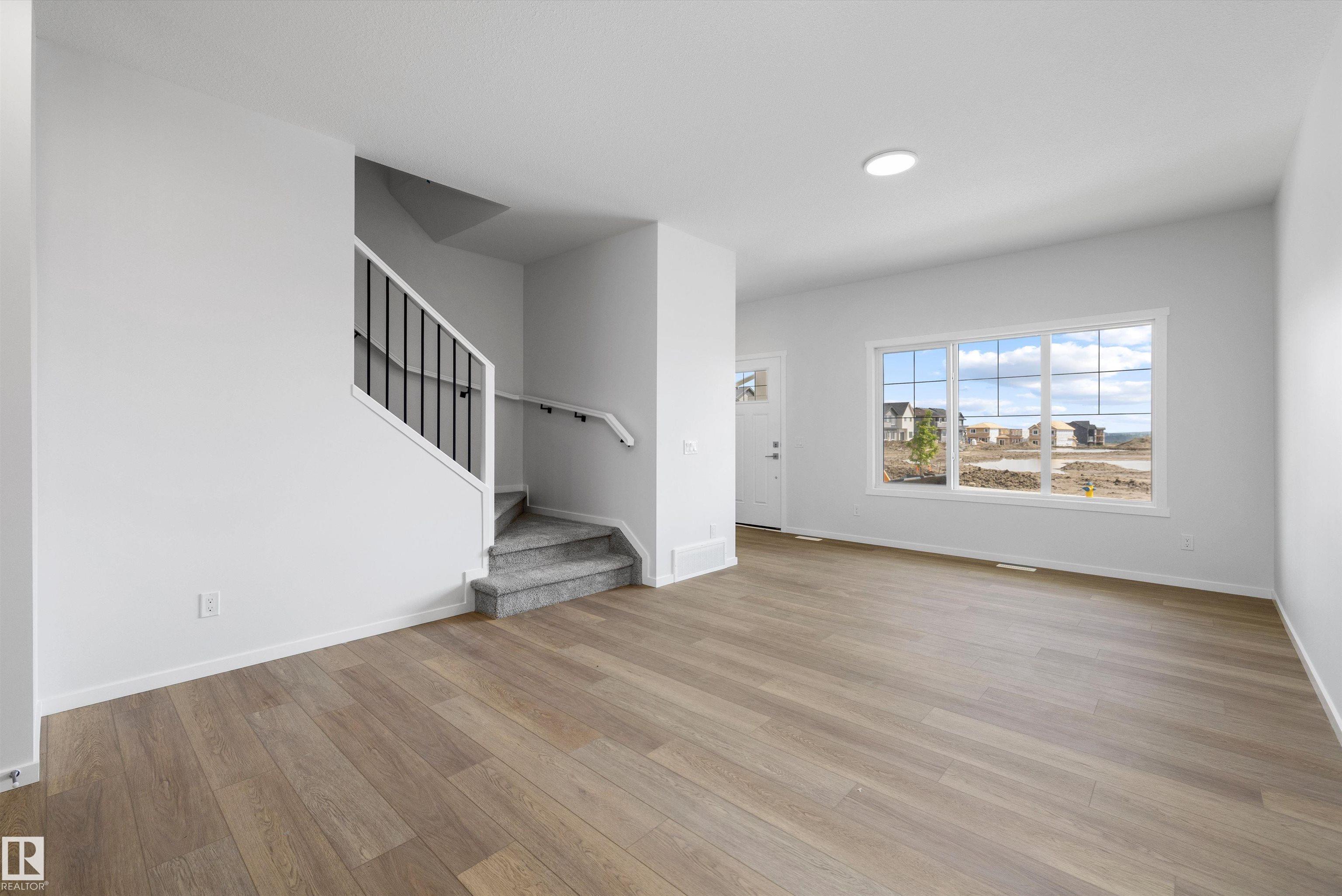 Photo 5 at 15656 3 Street NE, Quarry Ridge, Edmonton