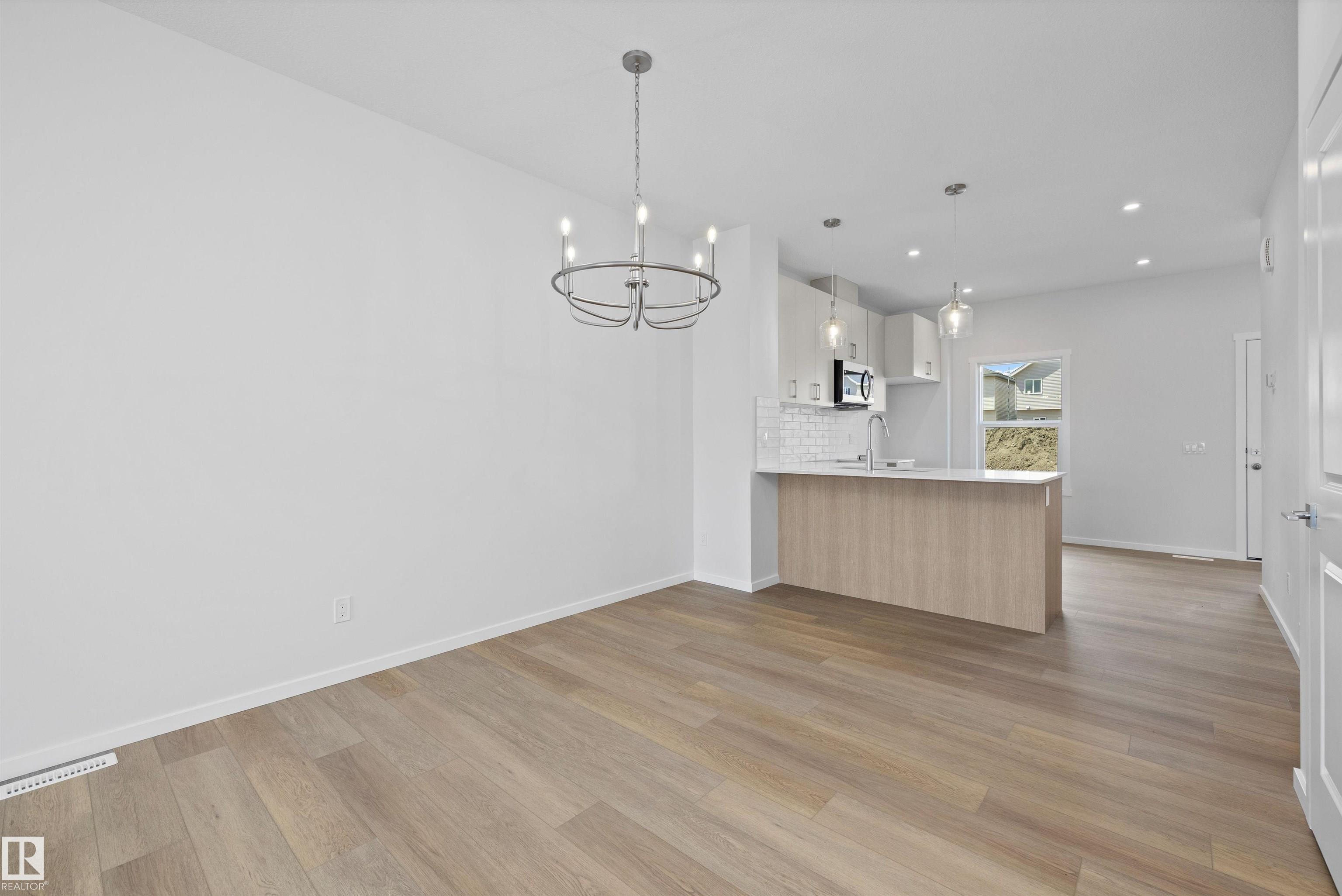 Photo 8 at 15656 3 Street NE, Quarry Ridge, Edmonton