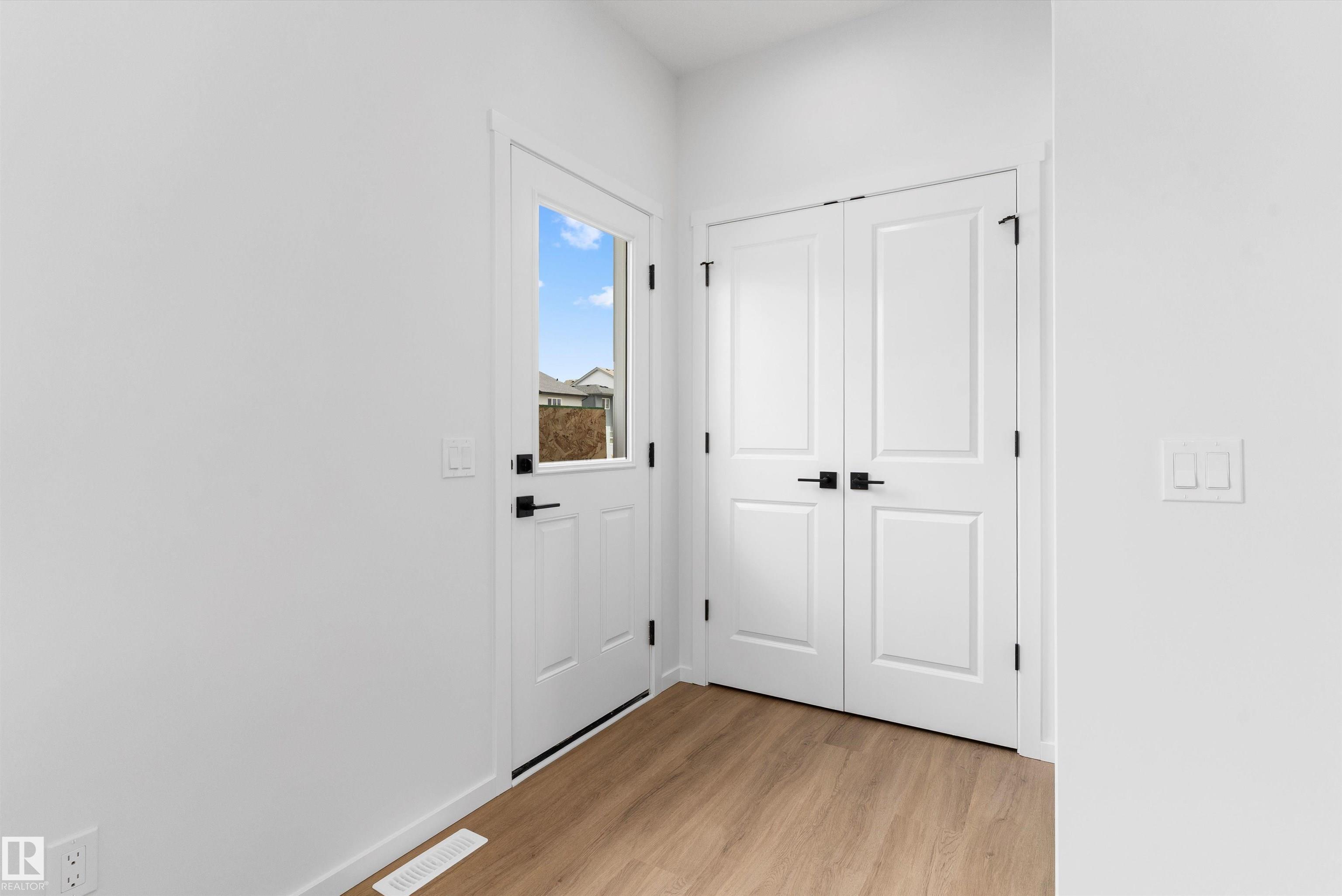 Photo 3 at 18844 28 Avenue NW, The Uplands, Edmonton