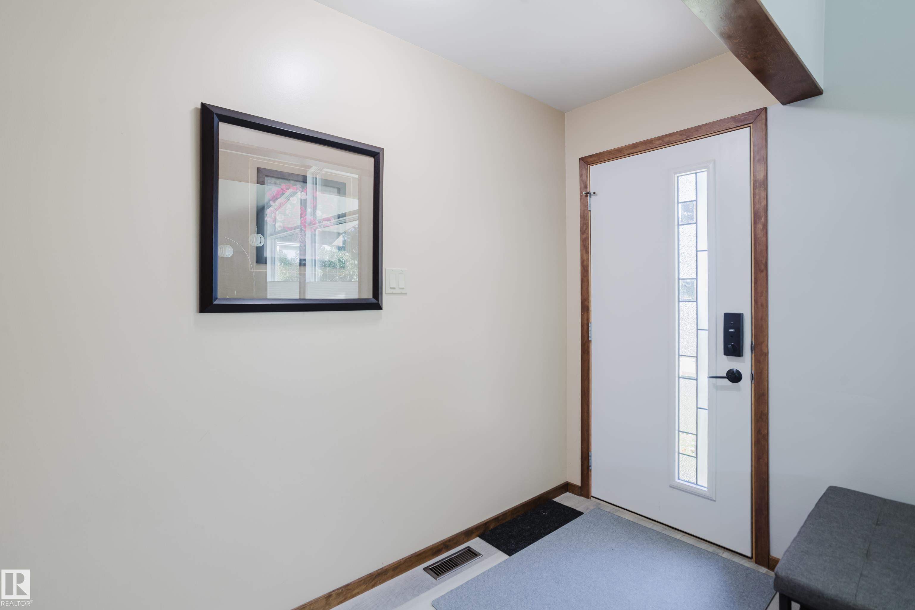 Photo 2 at 10924 35a Avenue NW, Duggan, Edmonton