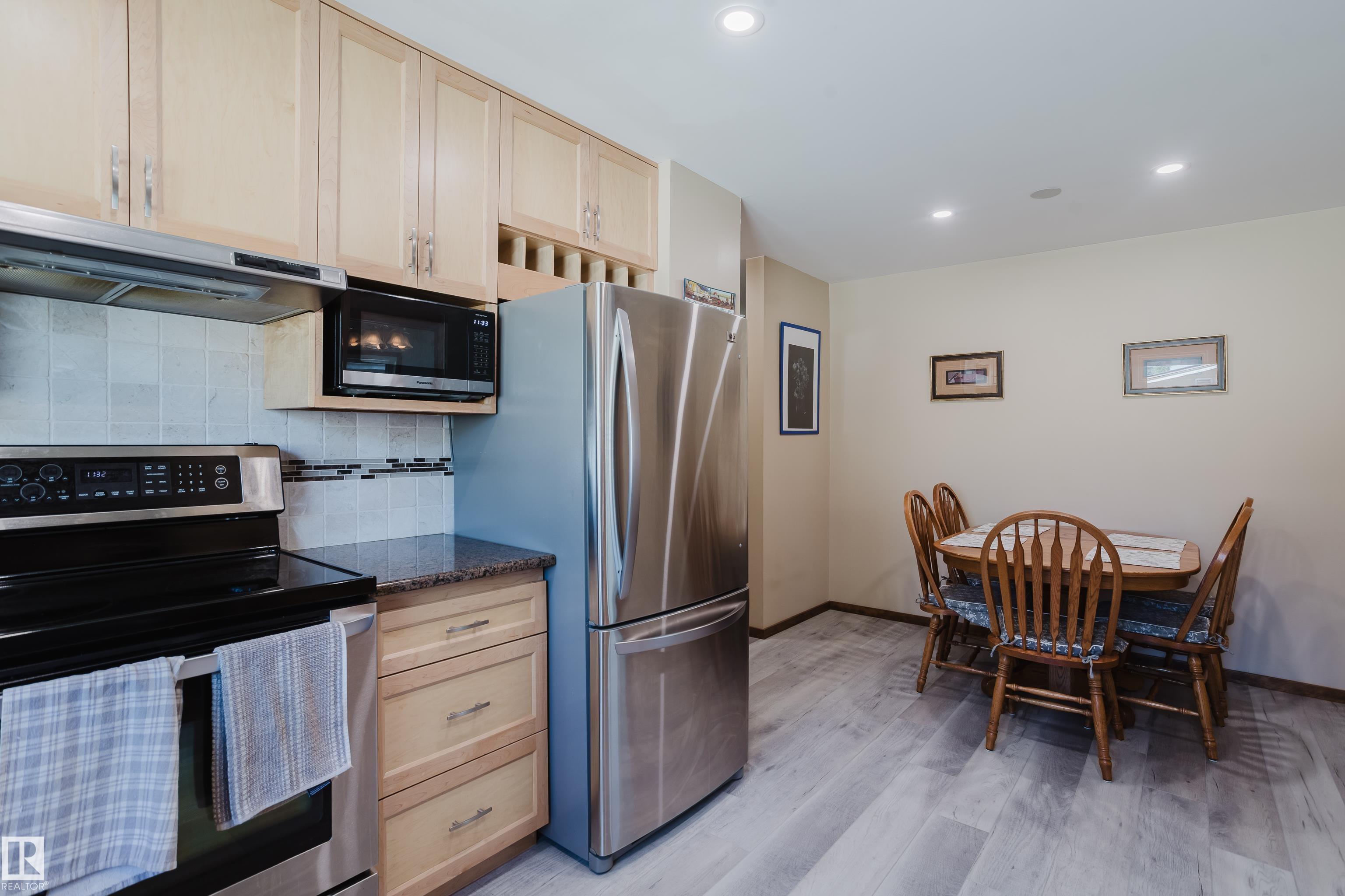 Photo 14 at 10924 35a Avenue NW, Duggan, Edmonton