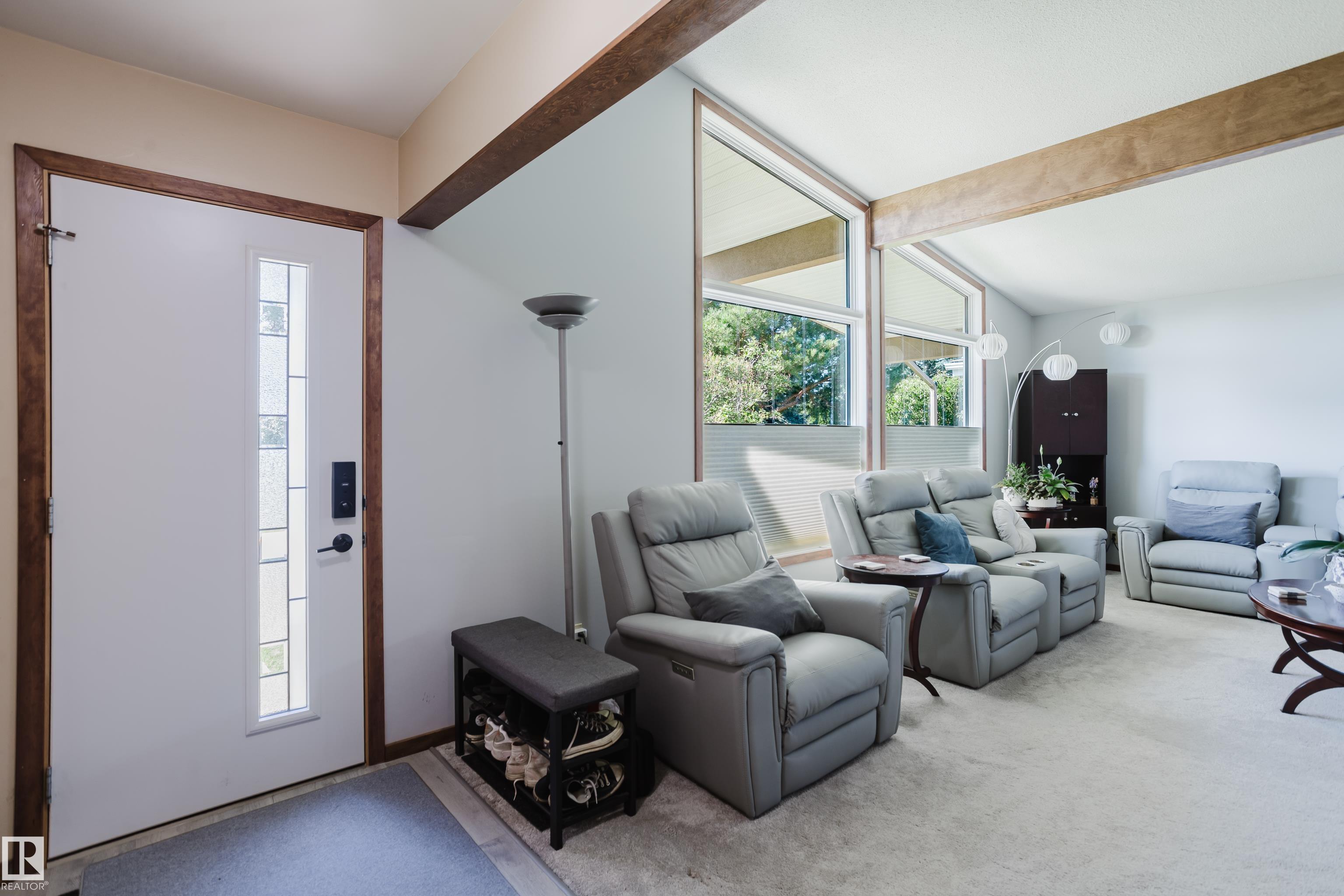 Photo 3 at 10924 35a Avenue NW, Duggan, Edmonton