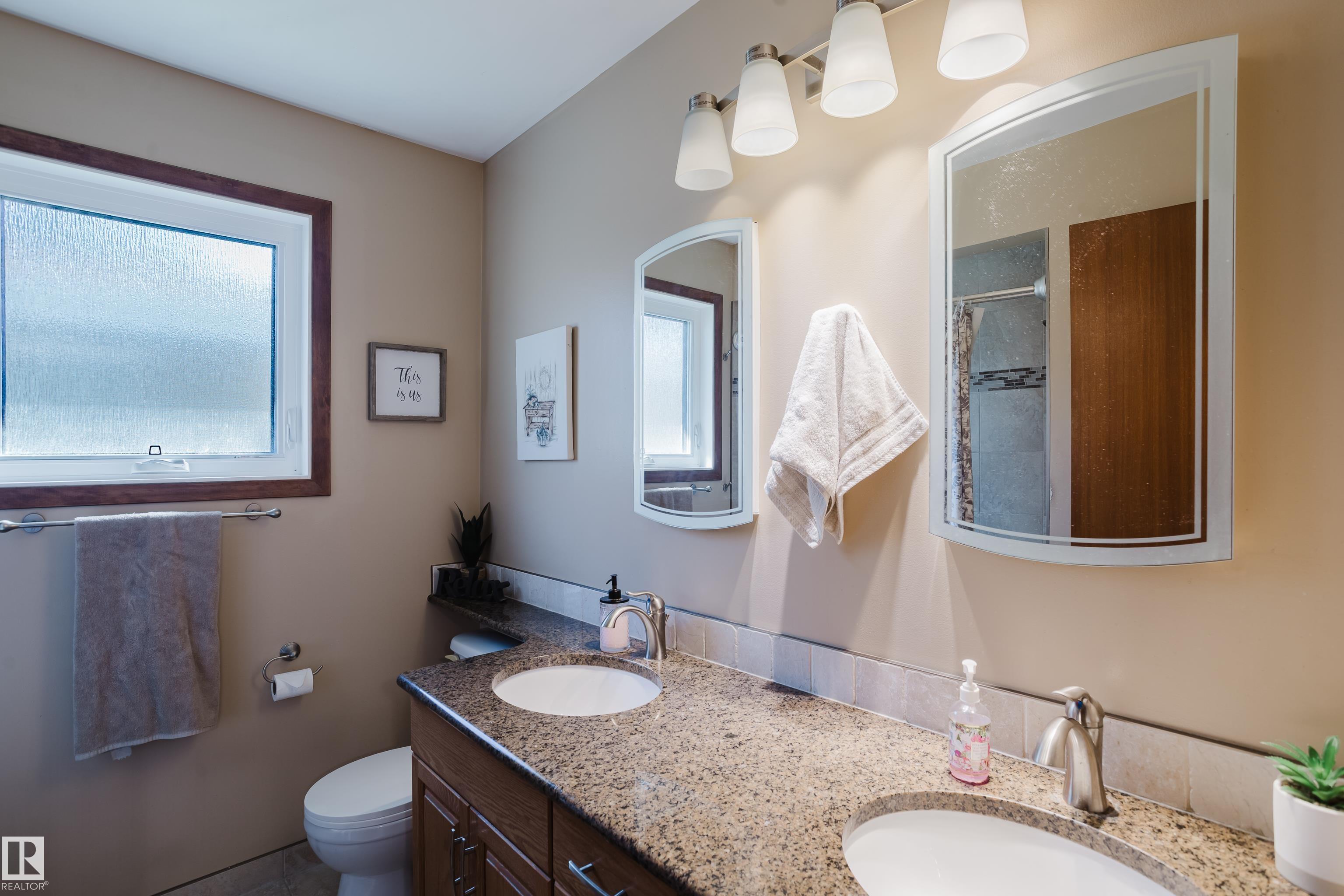 Photo 22 at 10924 35a Avenue NW, Duggan, Edmonton