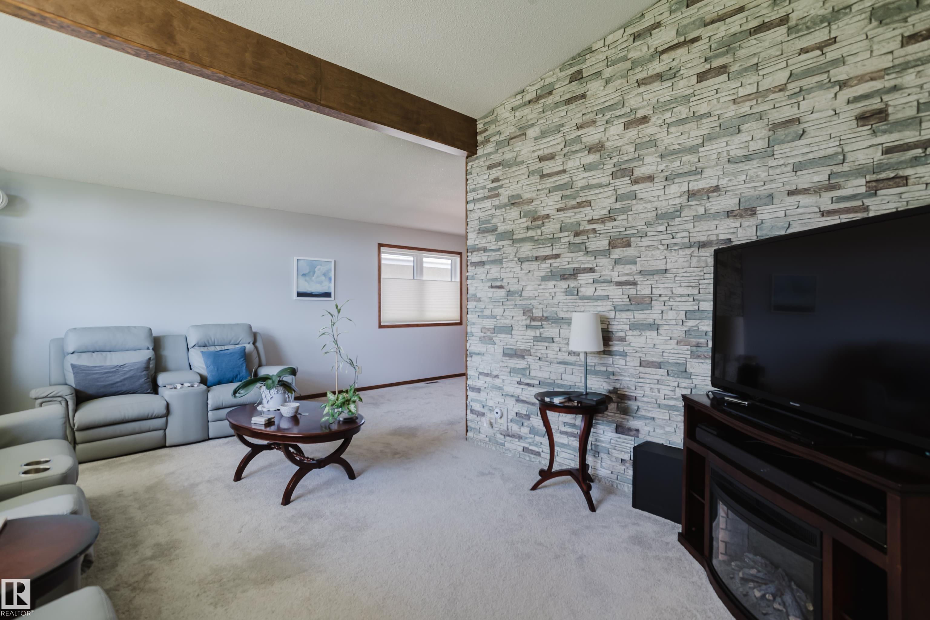 Photo 5 at 10924 35a Avenue NW, Duggan, Edmonton