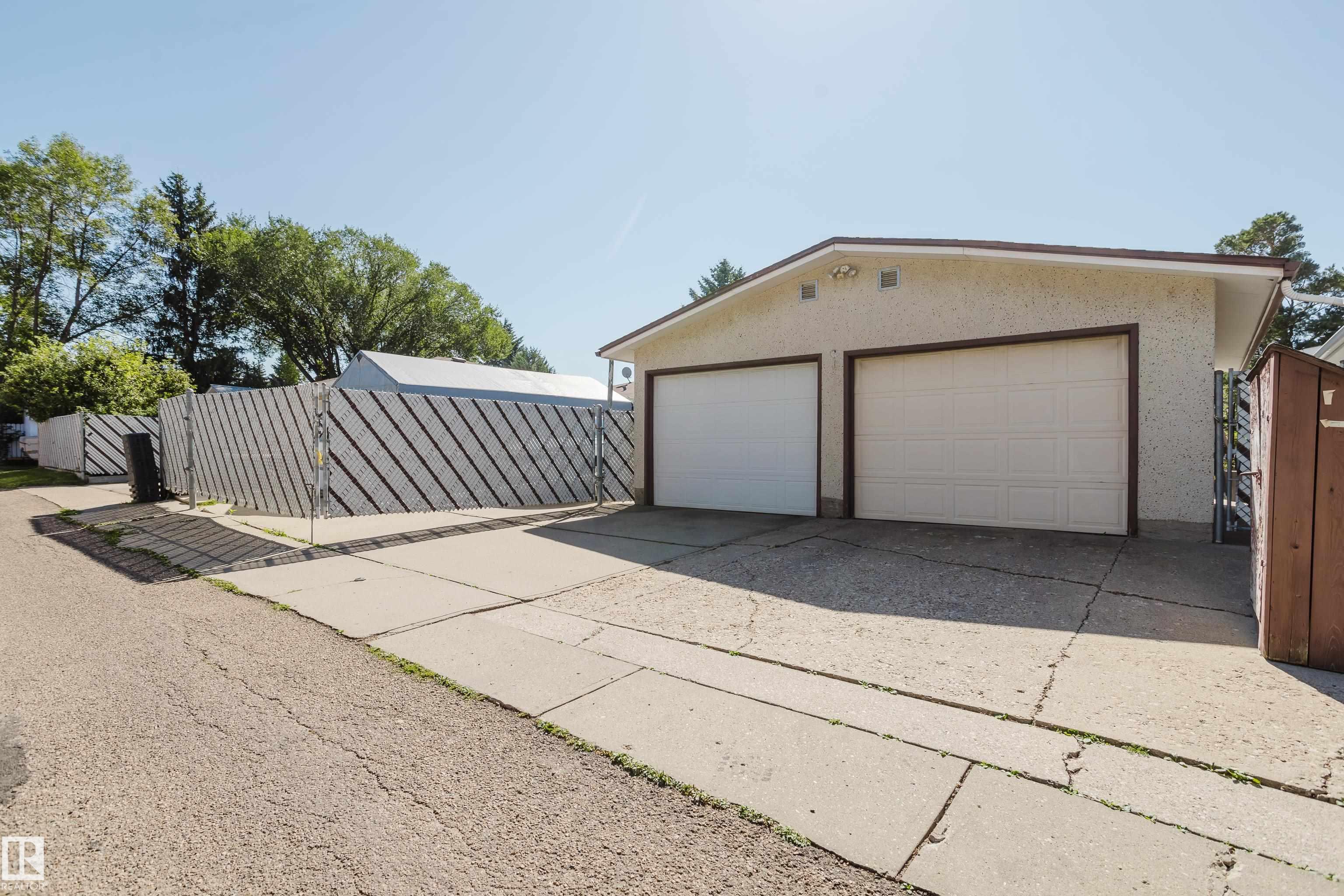 Photo 59 at 10924 35a Avenue NW, Duggan, Edmonton