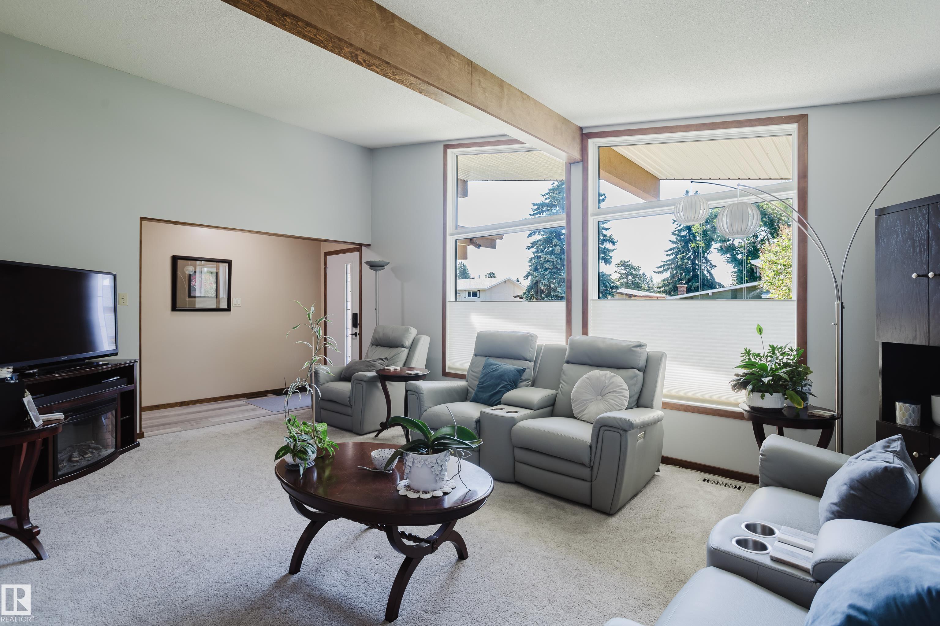 Photo 8 at 10924 35a Avenue NW, Duggan, Edmonton