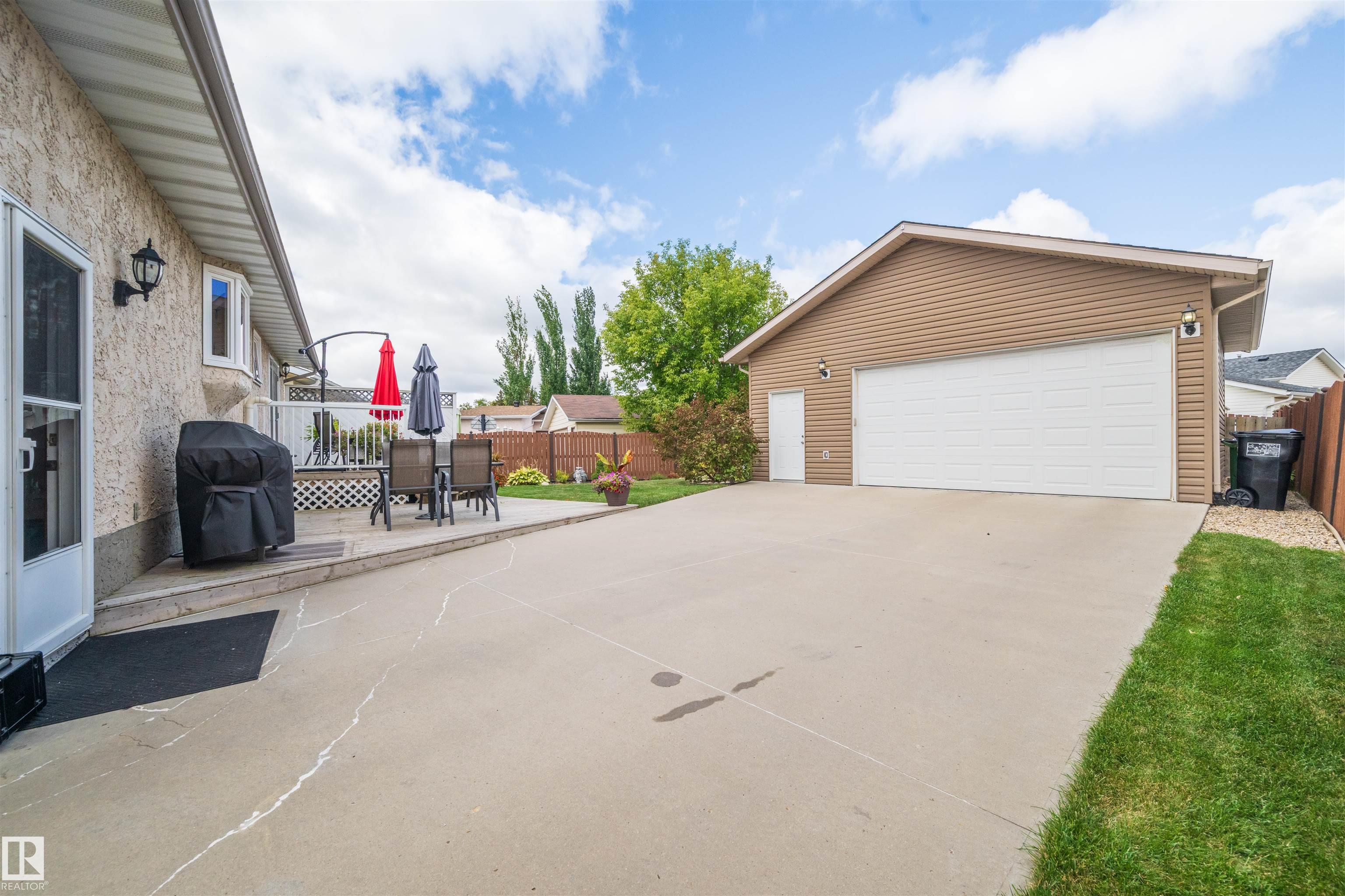 Photo 35 at 704 Warwick Road NW, Dunluce, Edmonton