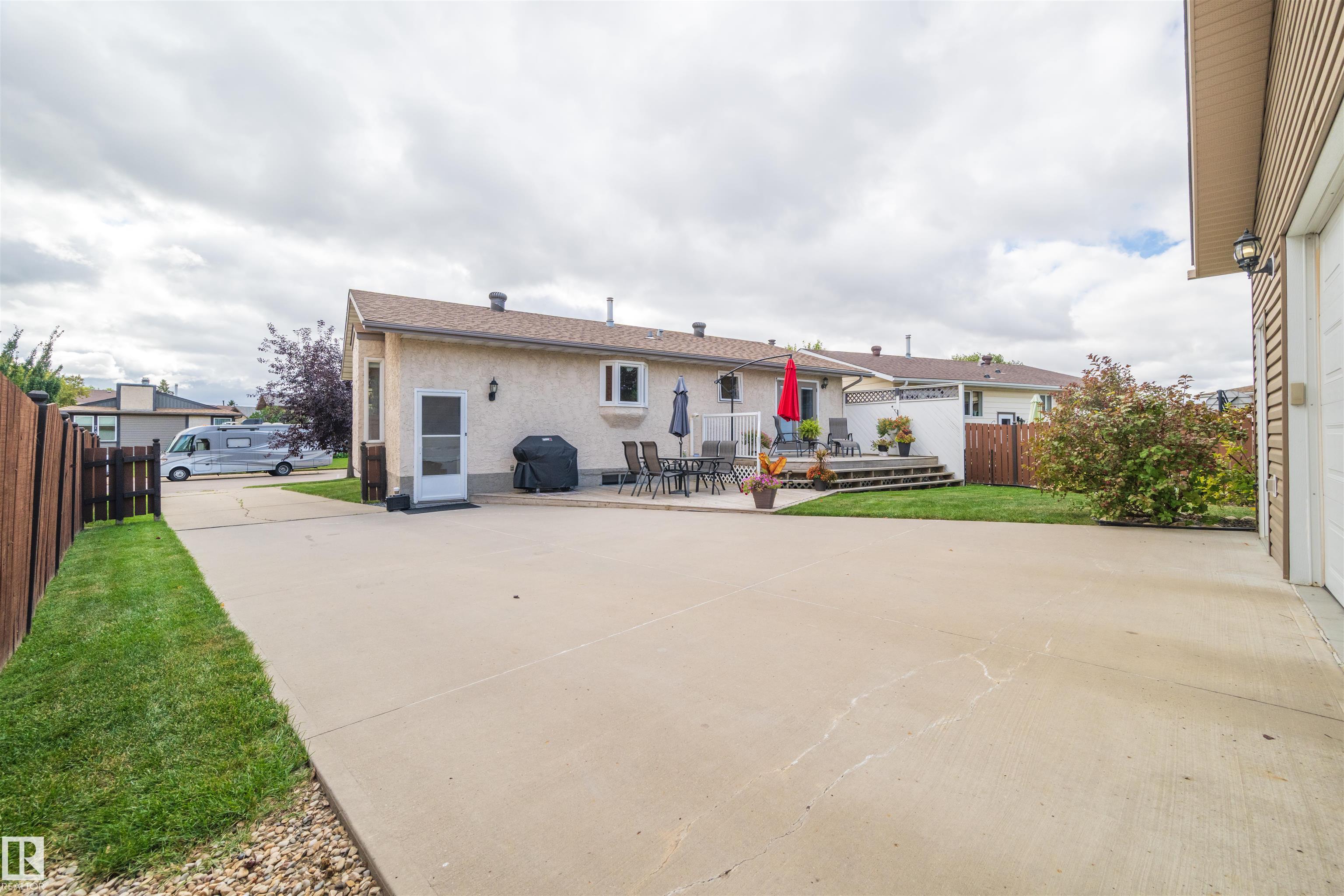 Photo 36 at 704 Warwick Road NW, Dunluce, Edmonton
