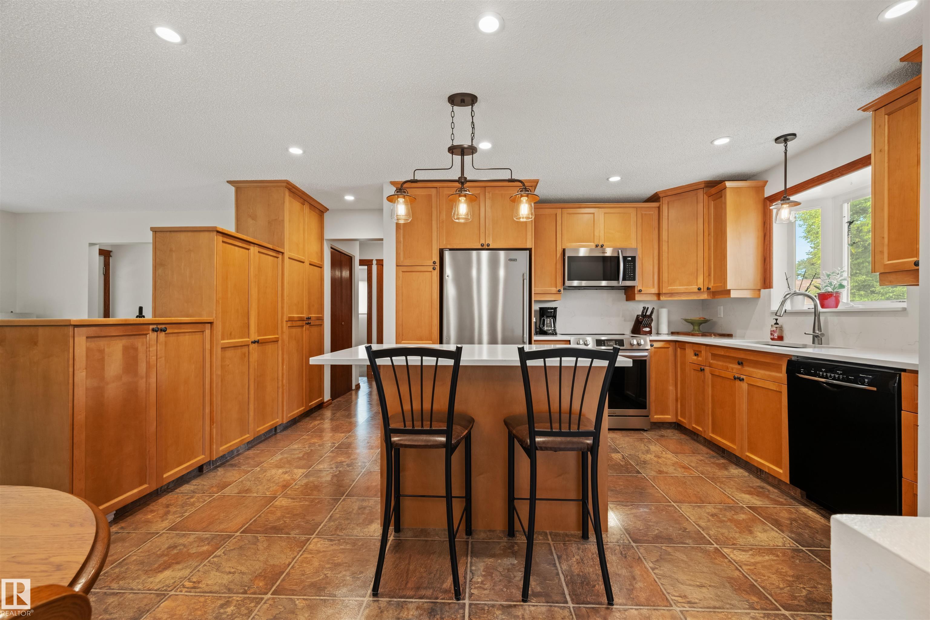 Photo 5 at 704 Warwick Road NW, Dunluce, Edmonton