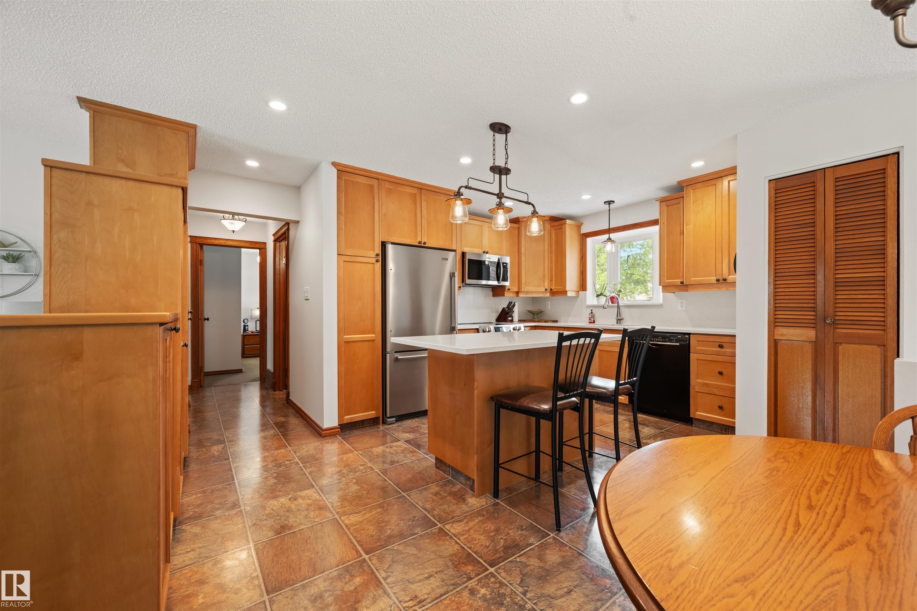 Photo 9 at 704 Warwick Road NW, Dunluce, Edmonton