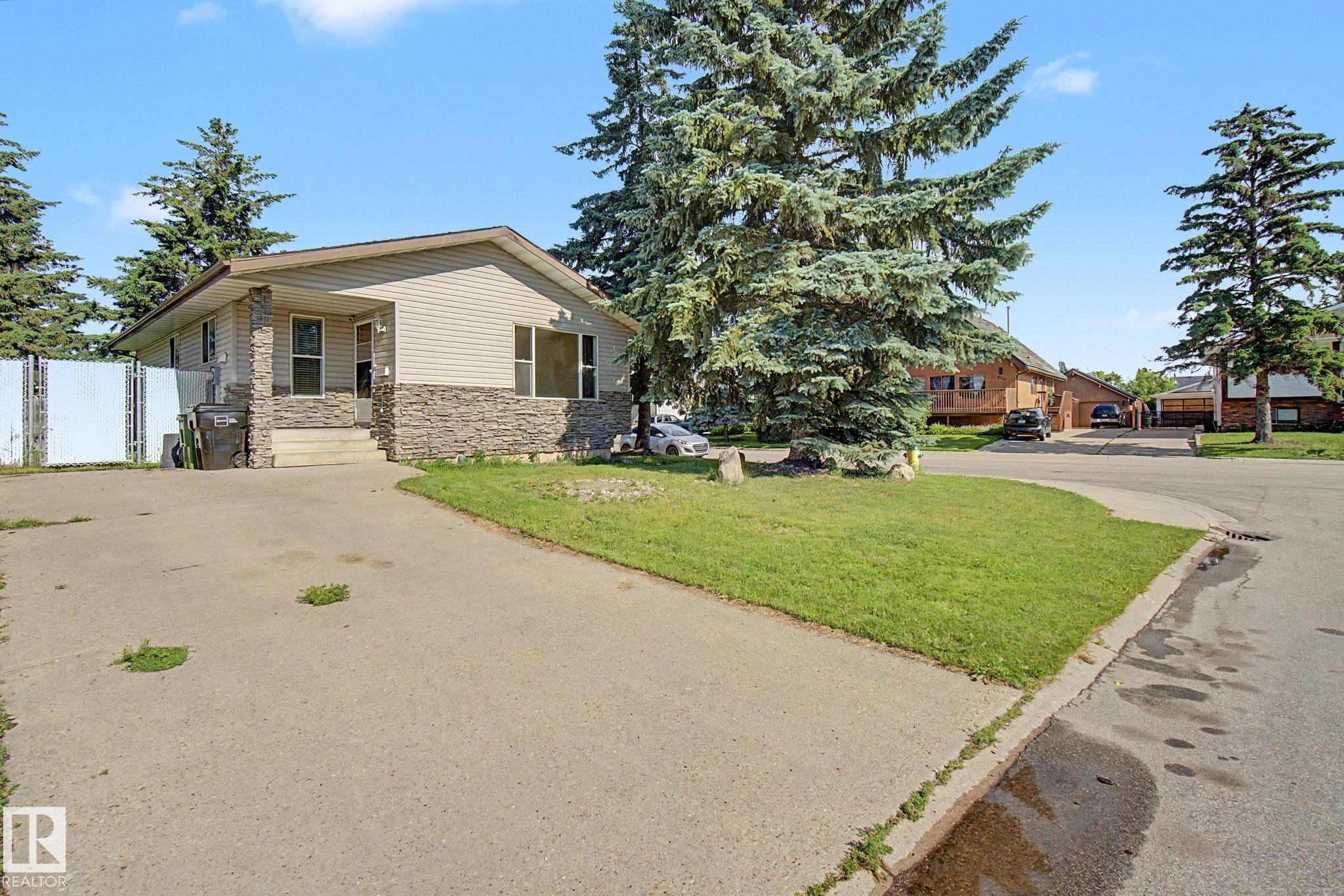 Photo 2 at 6237 13 Avenue NW, Sakaw, Edmonton